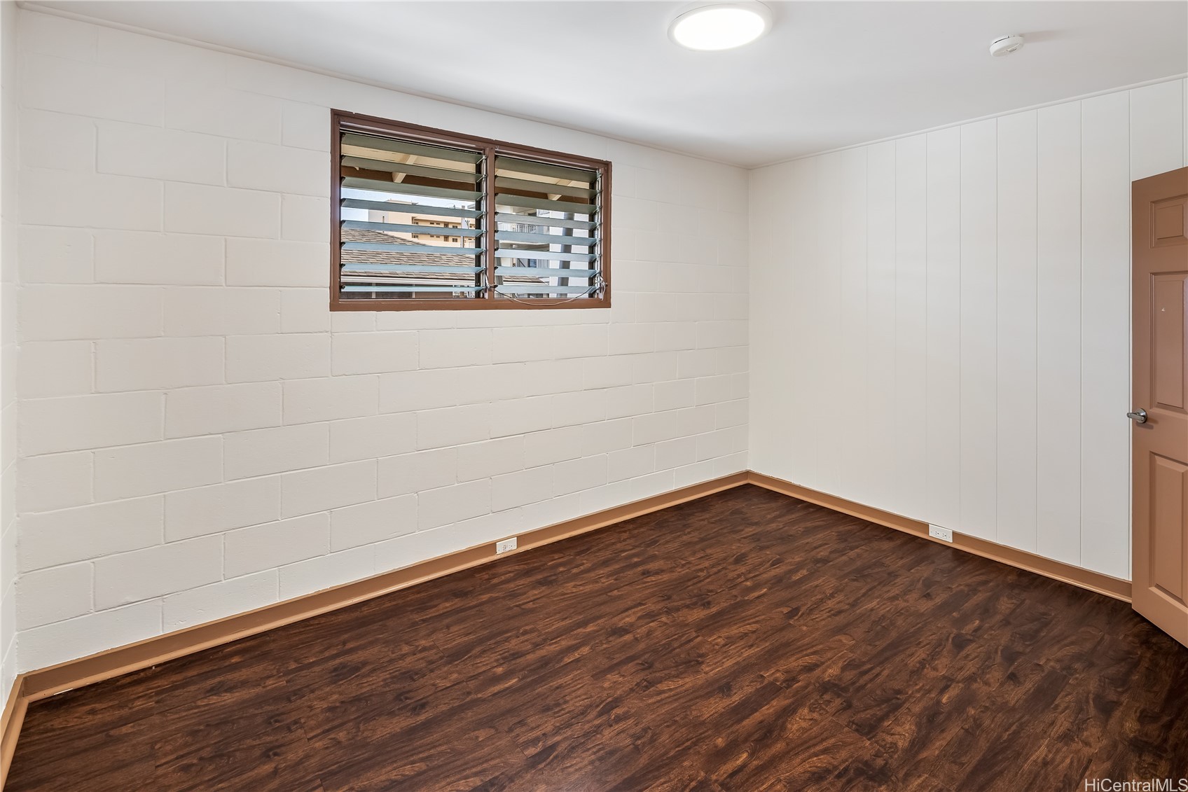 1329 Kaihee Street B Property Photo 8