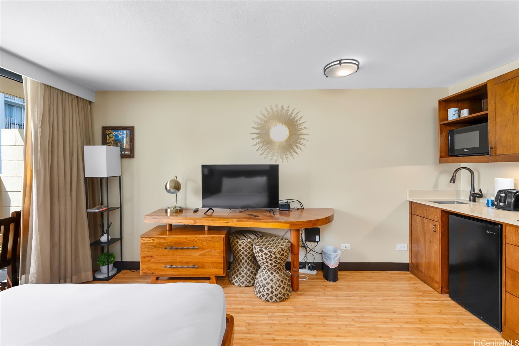 2425 Kuhio Avenue 703 Property Photo 12