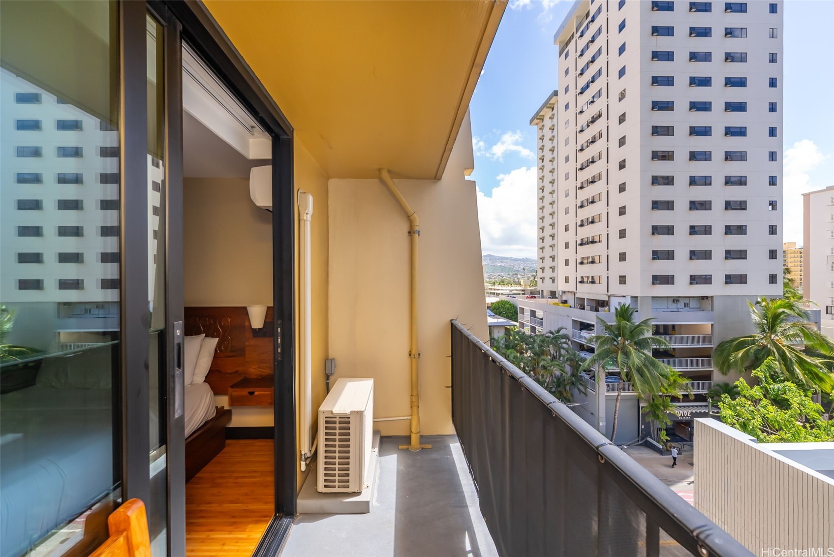 2425 Kuhio Avenue 703 Property Photo 13