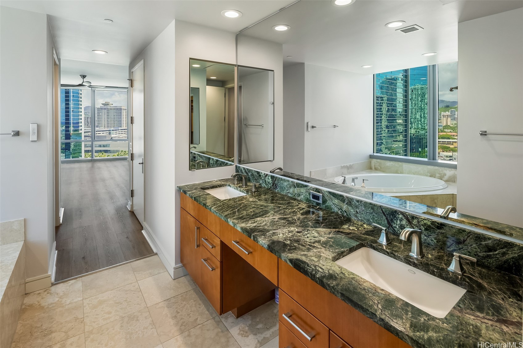 1288 Ala Moana Boulevard 15g Property Photo 10