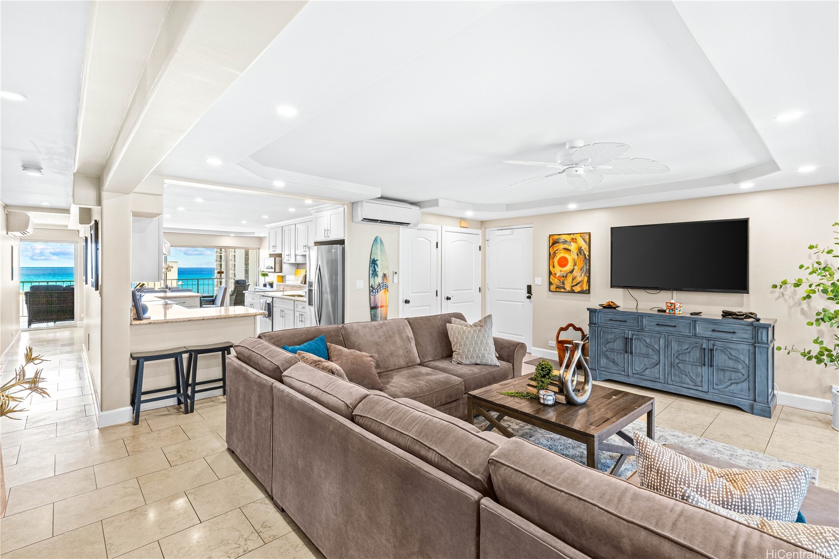 155 Paoakalani Avenue Ph2 Property Photo 1