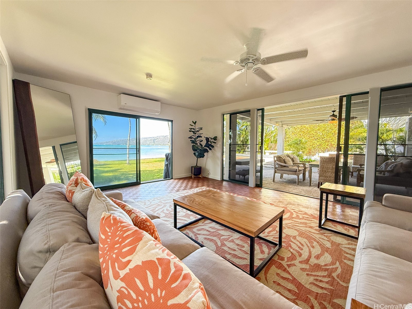 431/433 Portlock Road Property Photo 10