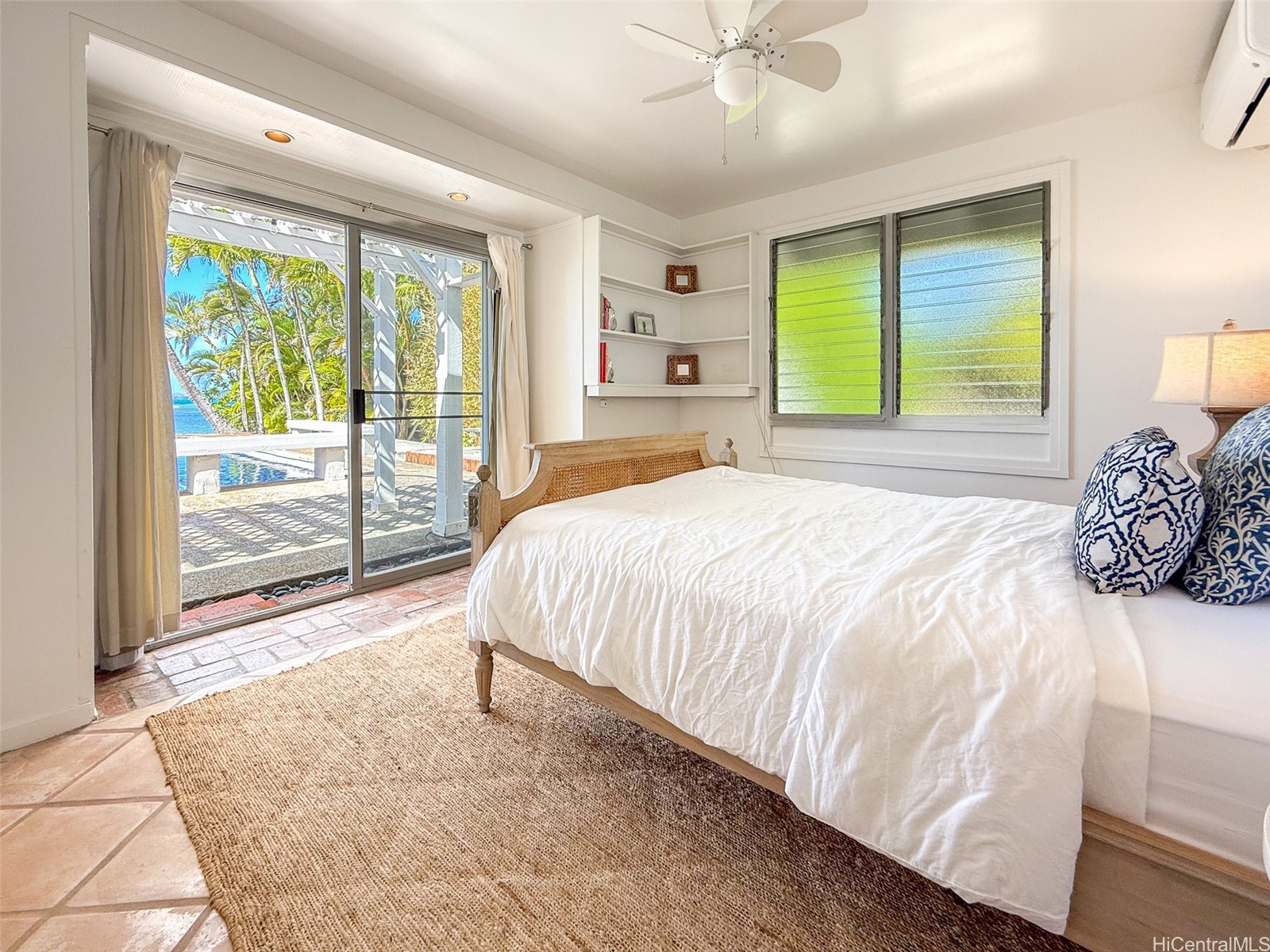 431/433 Portlock Road Property Photo 16