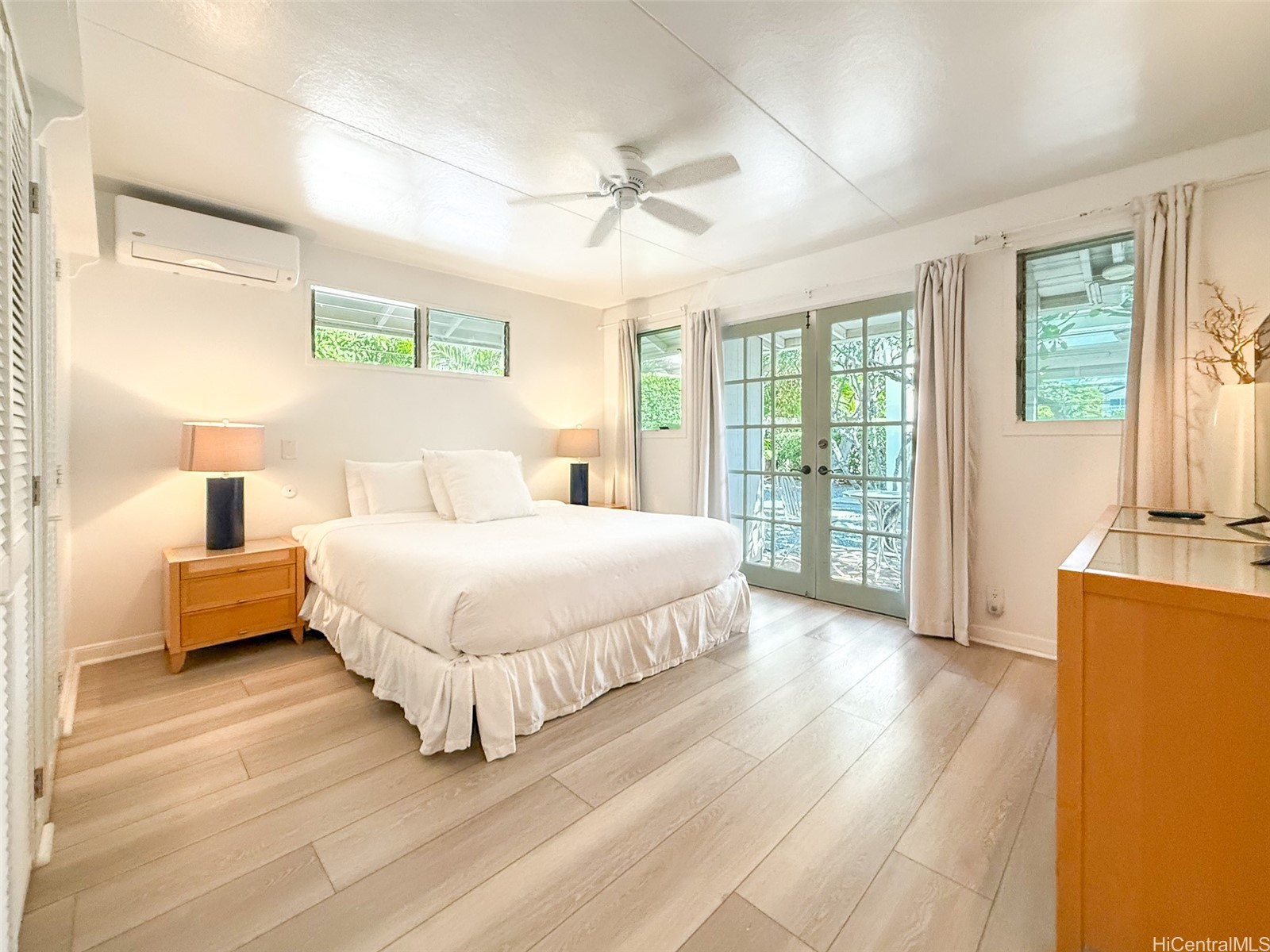 431/433 Portlock Road Property Photo 18