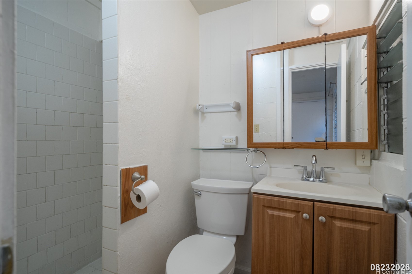 1835 Akone Place B Property Photo 12