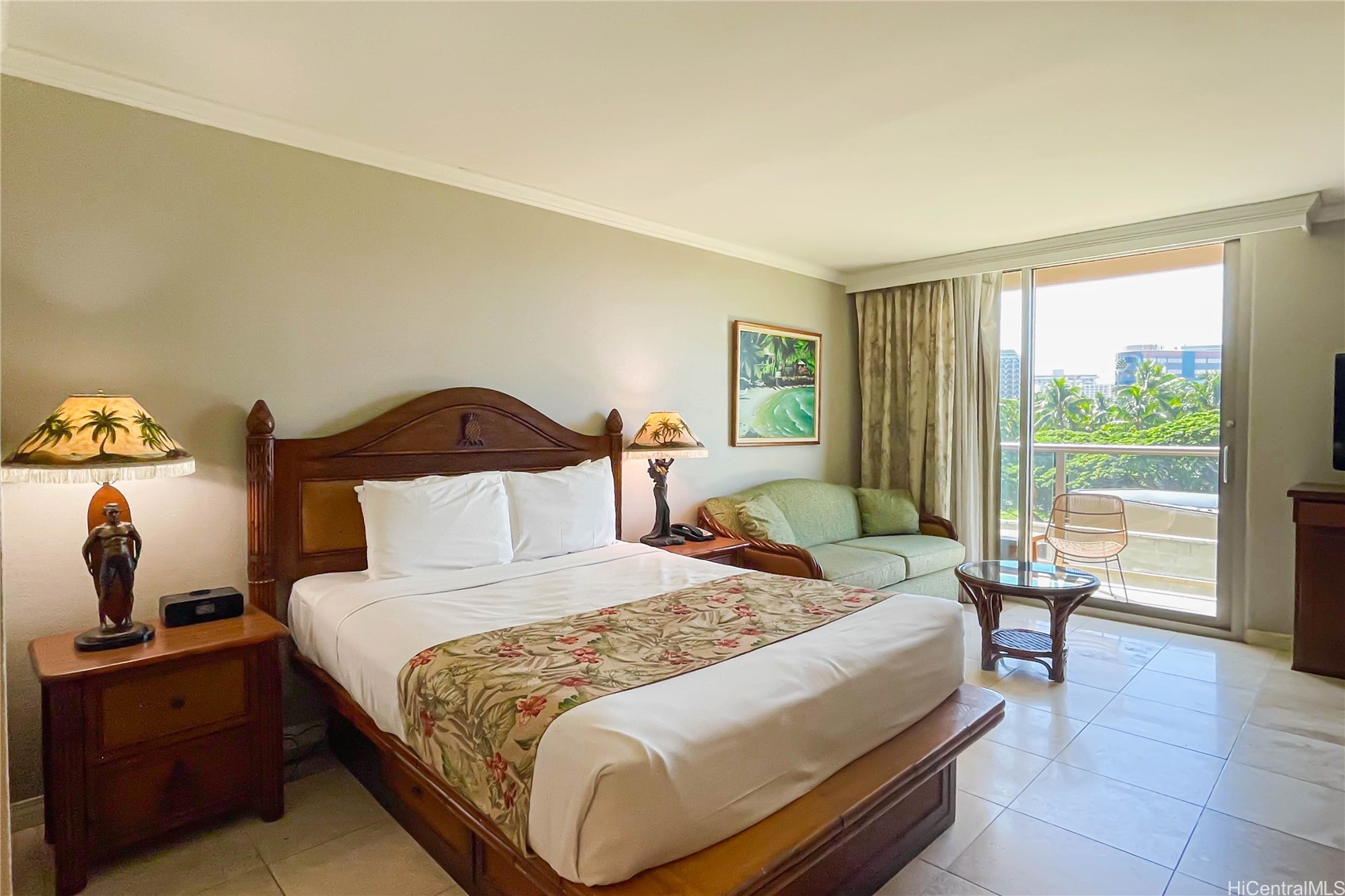 2045 Kalakaua Avenue 209 Property Photo 1