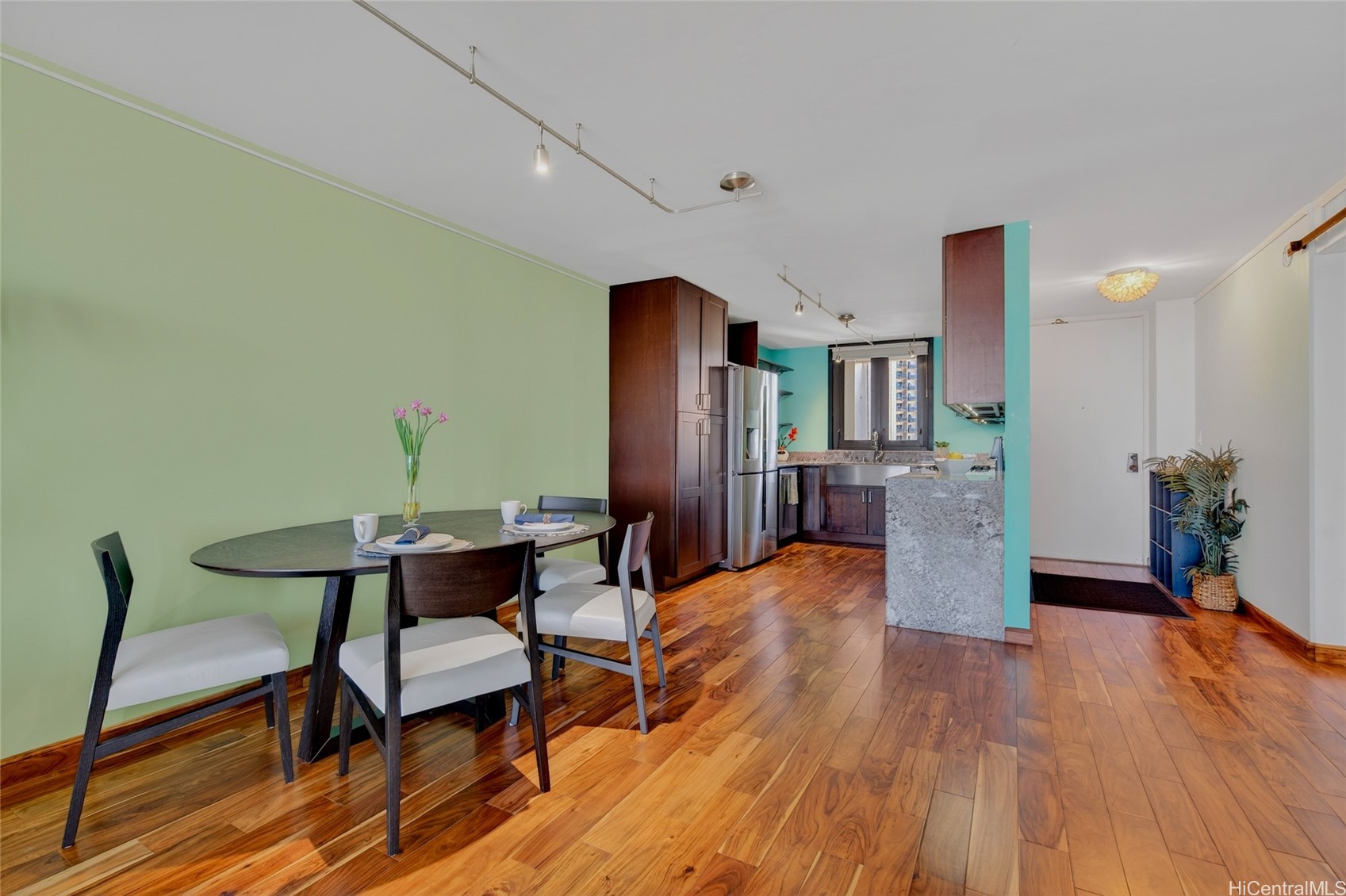 1600 Ala Moana Boulevard 1804 Property Photo 6