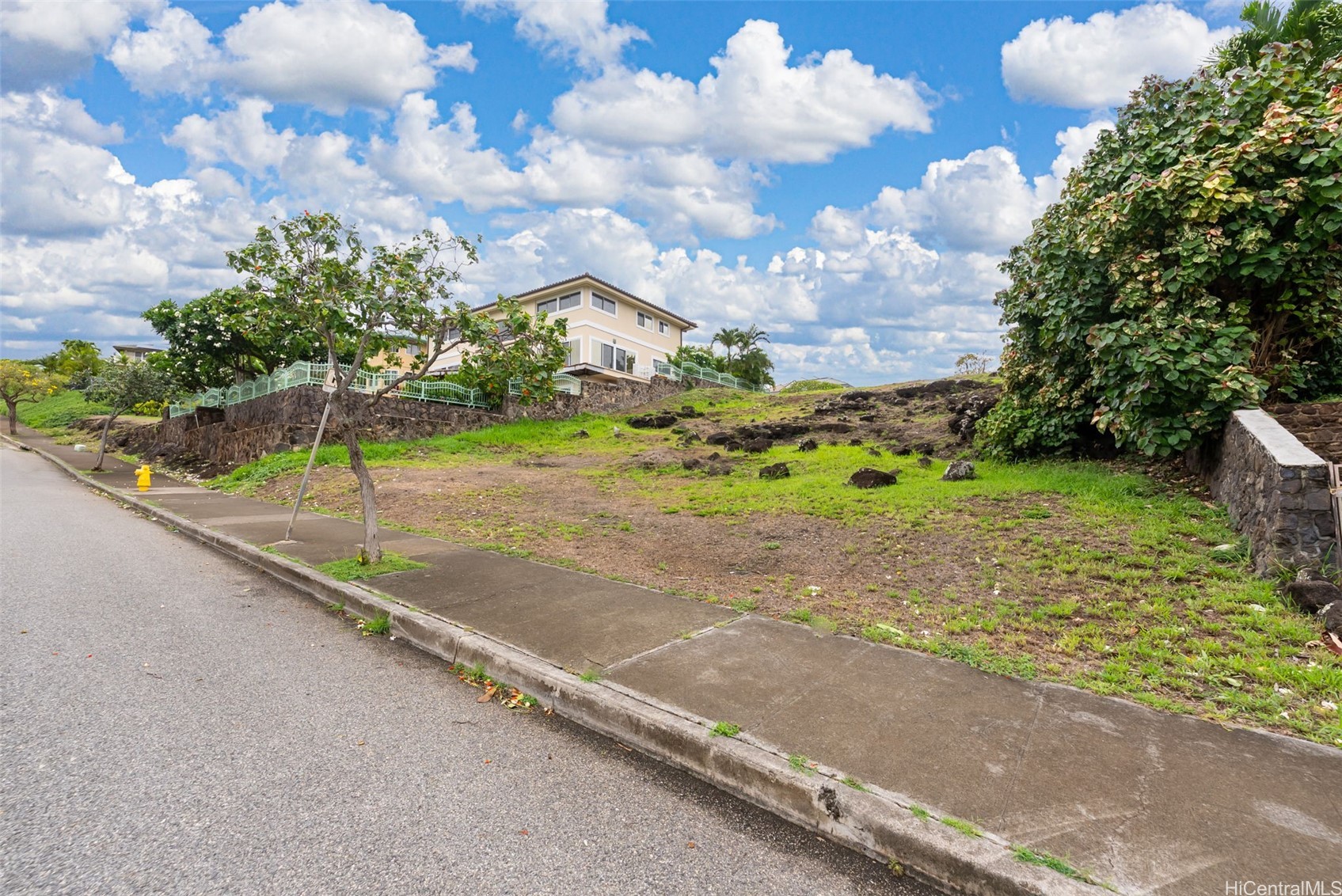 1022 Hanohano Way Property Photo 10