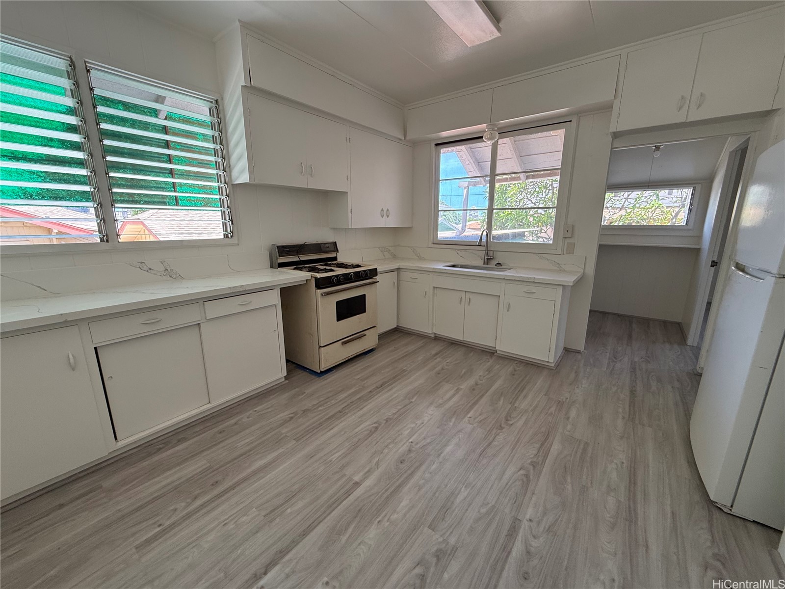 3224 Mooheau Avenue Property Photo 4