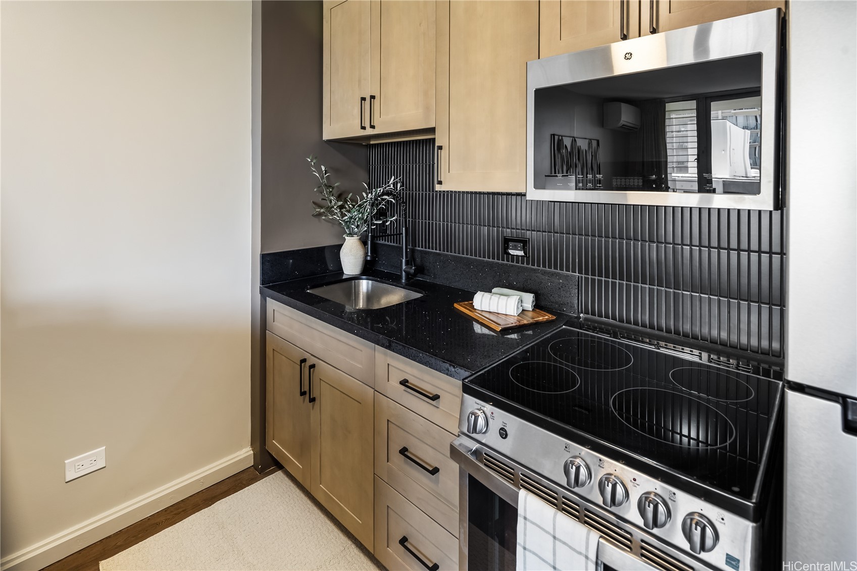 2345 Ala Wai Boulevard 1205 Property Photo 6
