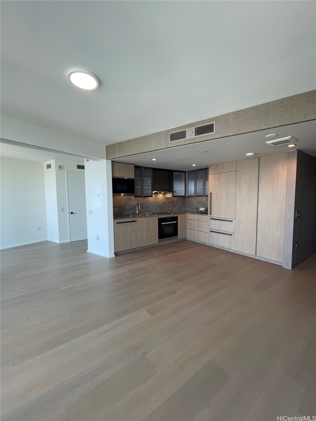 1000 Auahi Street 3003 Property Photo 1