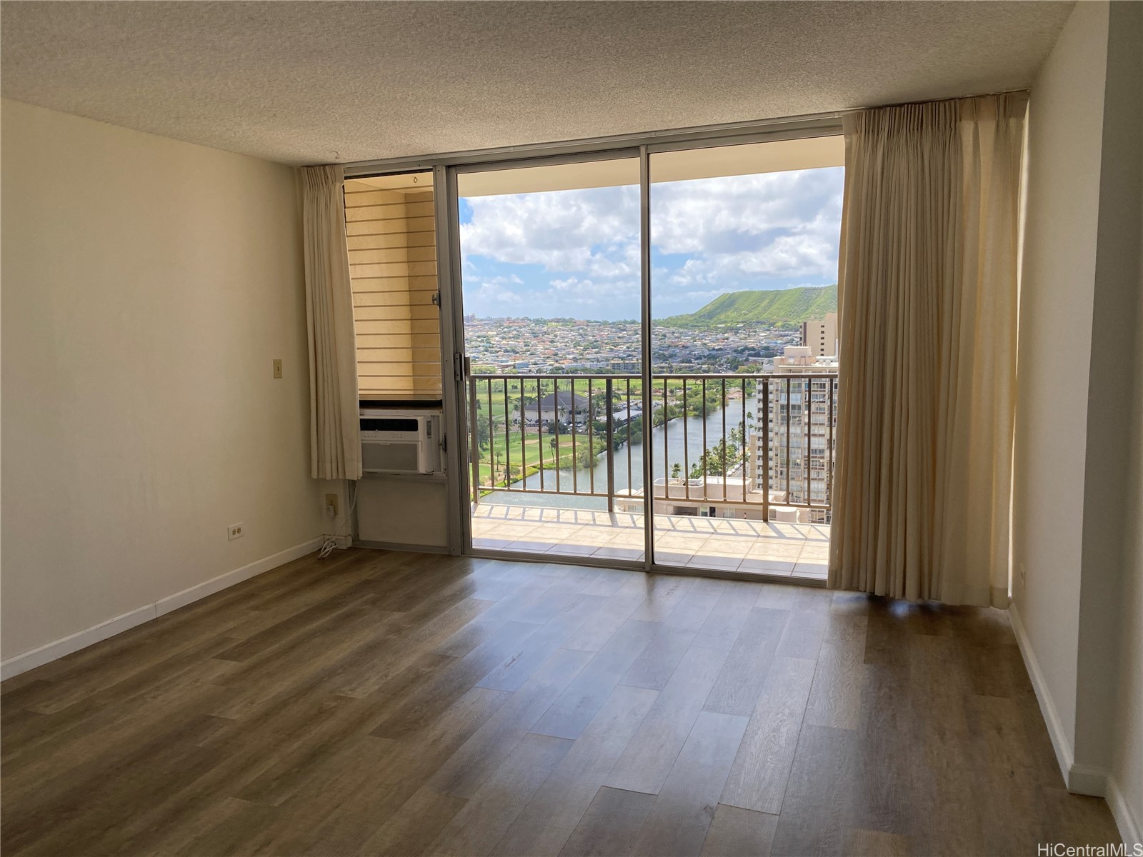 2345 Ala Wai Boulevard 2703 Property Photo 1