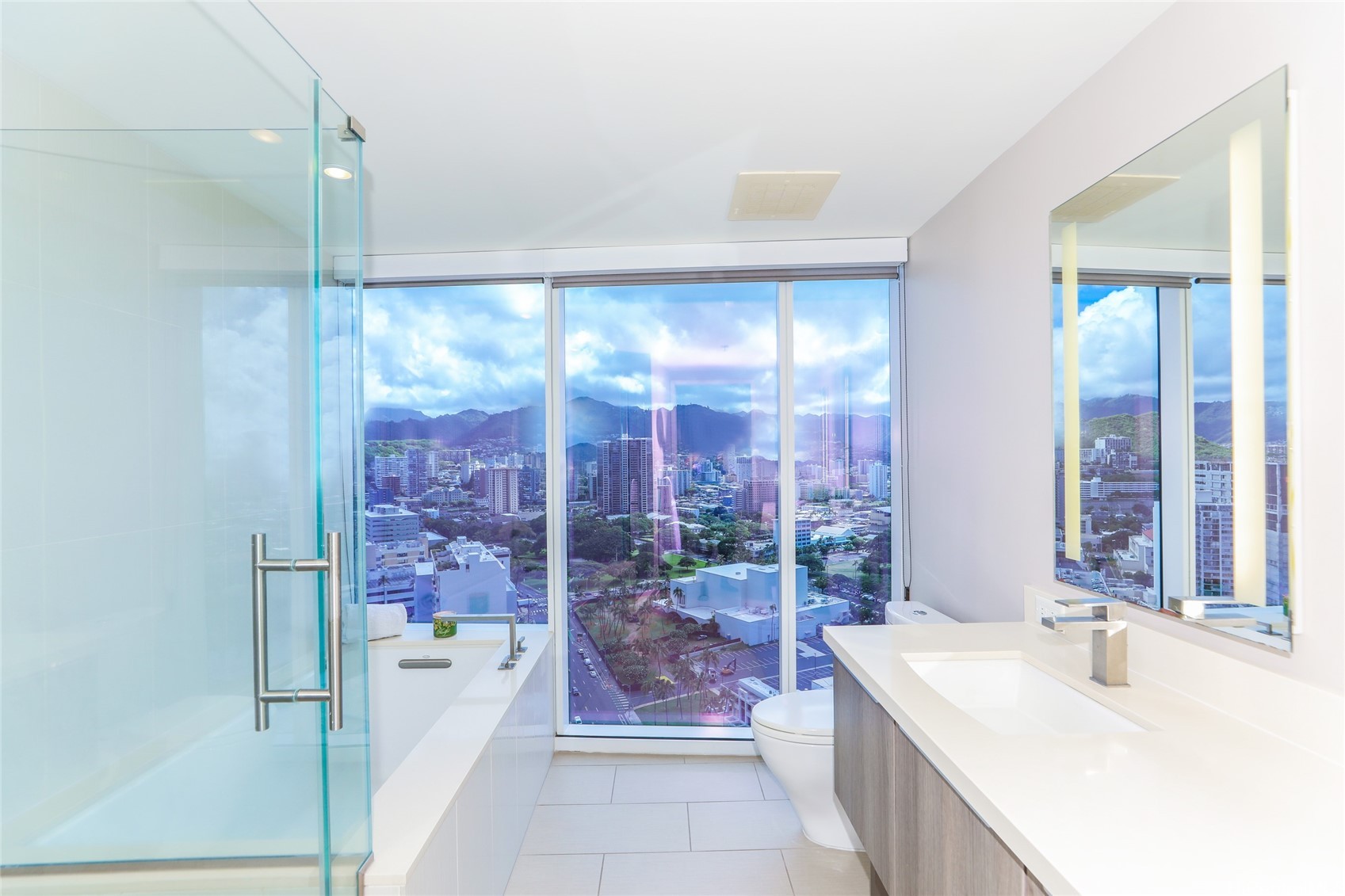 202616427 Property Photo 5