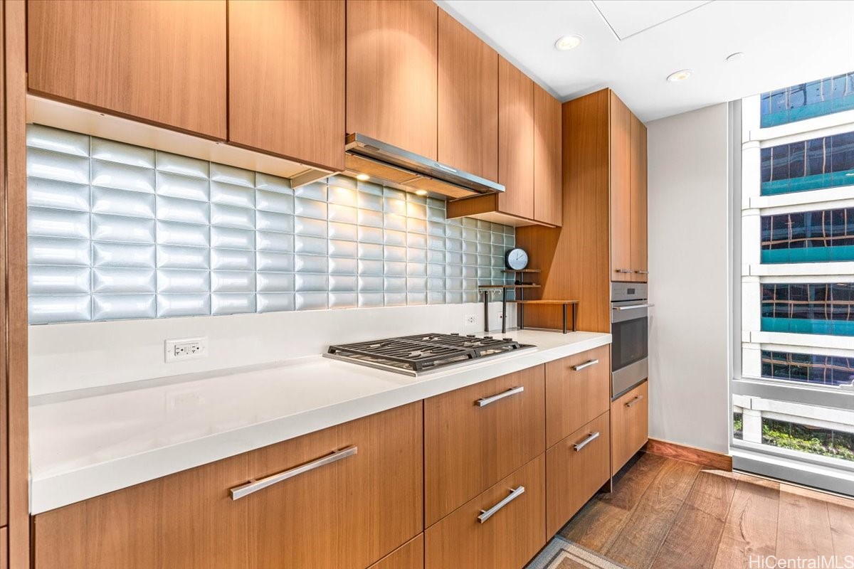 1555 Kapiolani Boulevard 1108 Property Photo 6