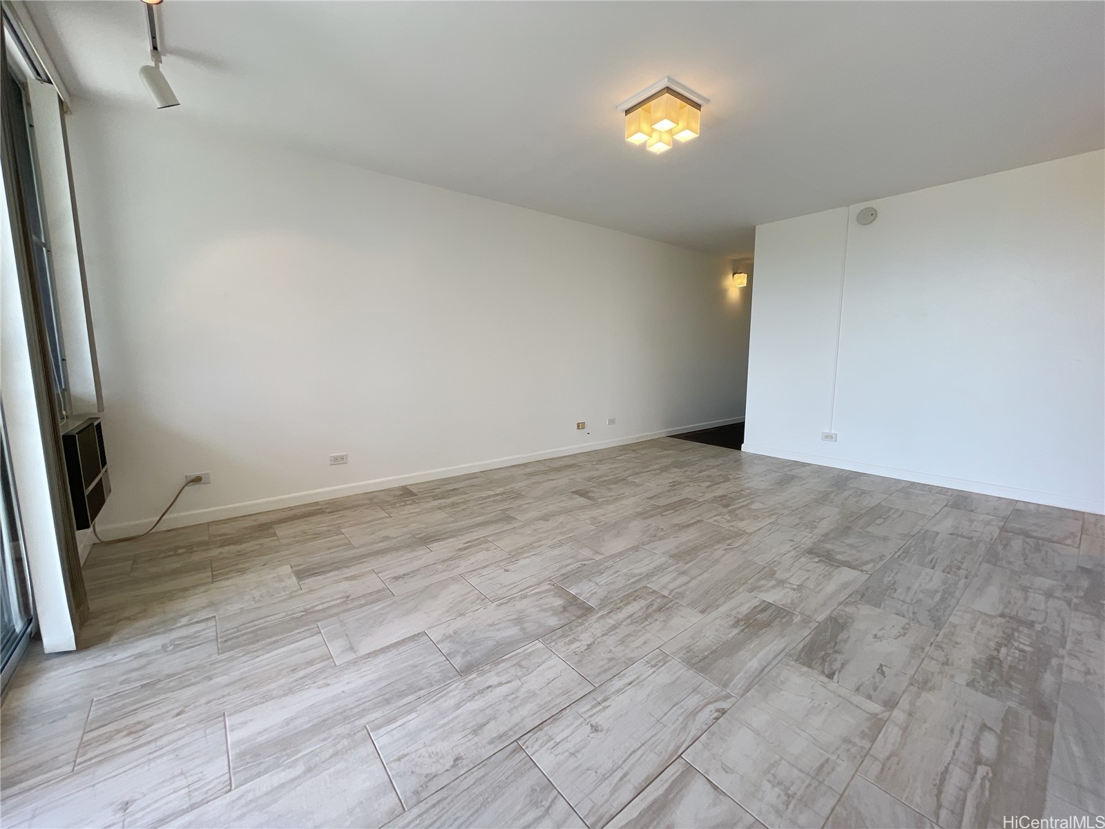 1541 Dominis Street 802 Property Photo 4