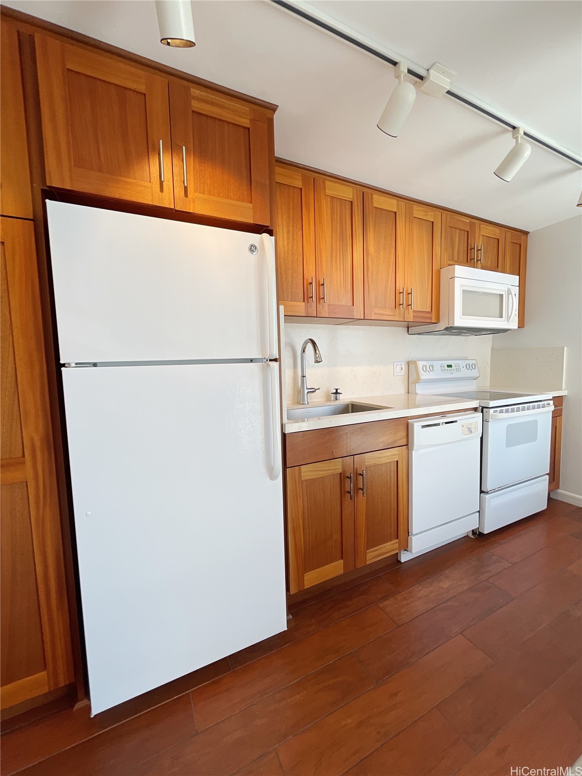 1541 Dominis Street 802 Property Photo 5