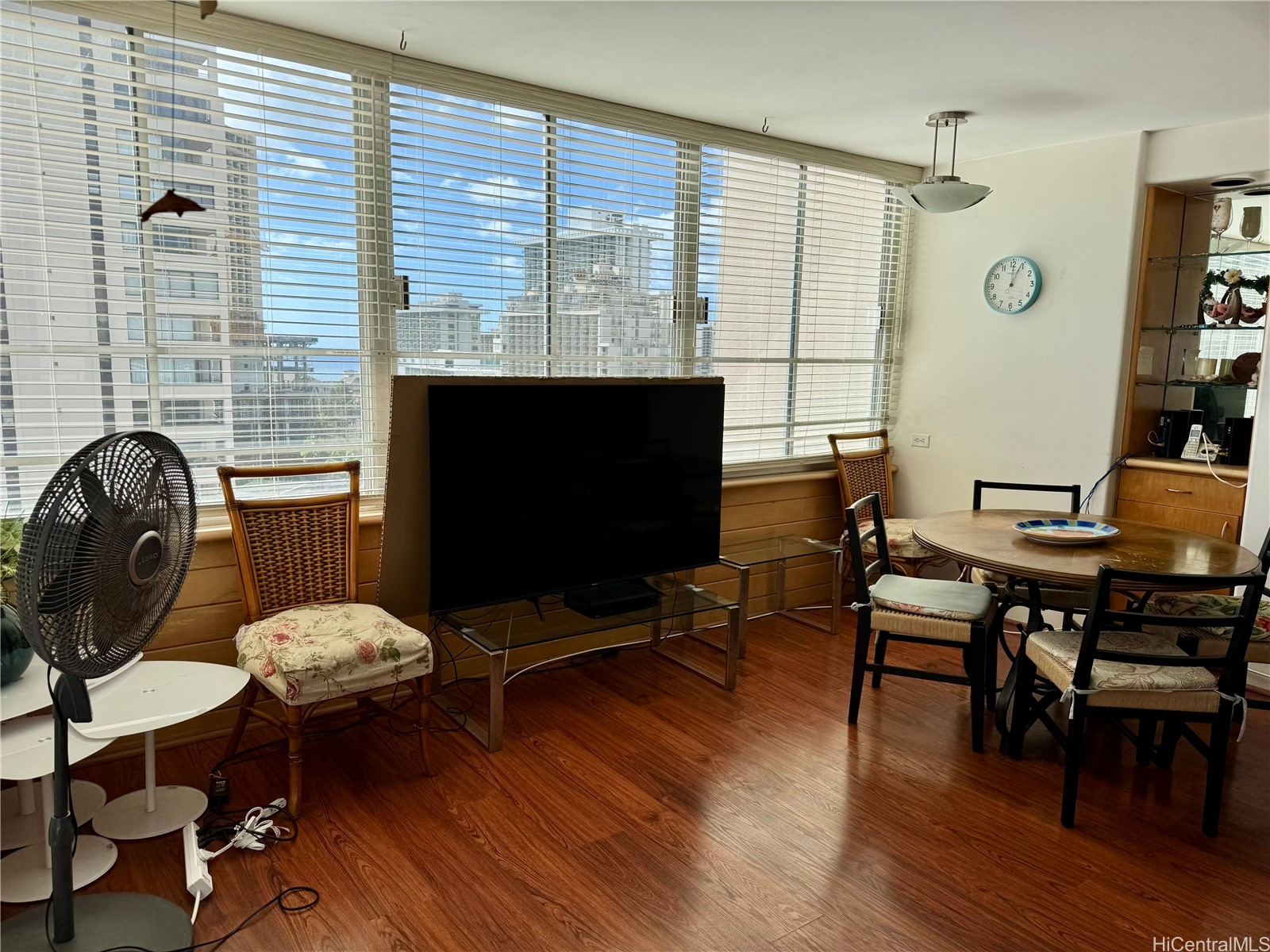 2415 Ala Wai Boulevard 1708 Property Photo 1