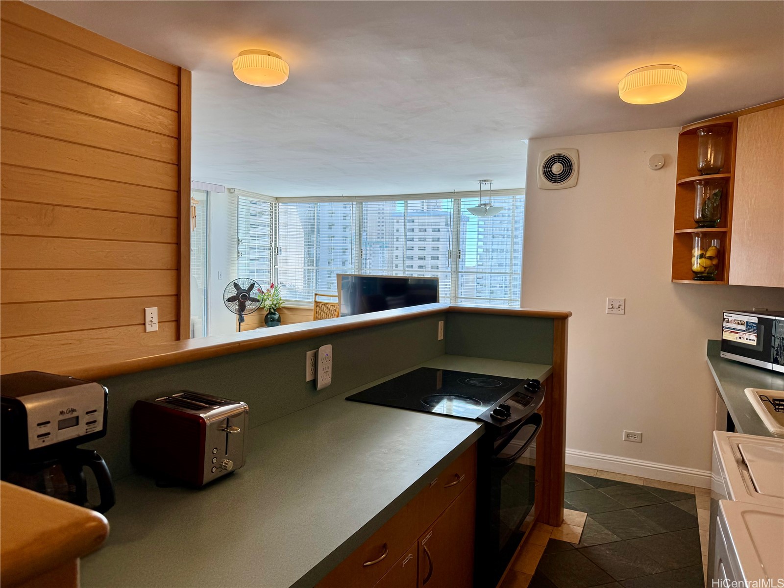 2415 Ala Wai Boulevard 1708 Property Photo 2