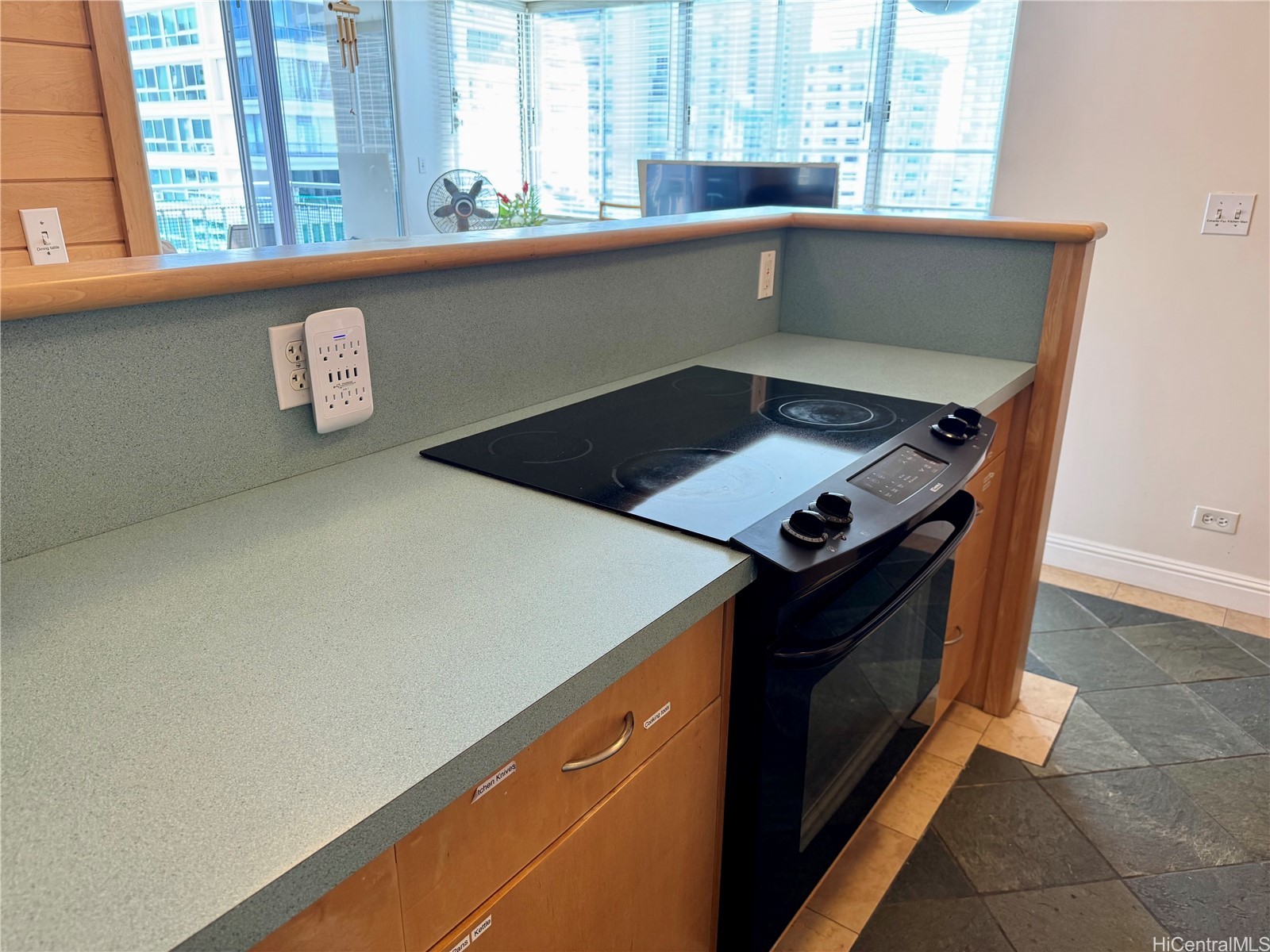 2415 Ala Wai Boulevard 1708 Property Photo 4