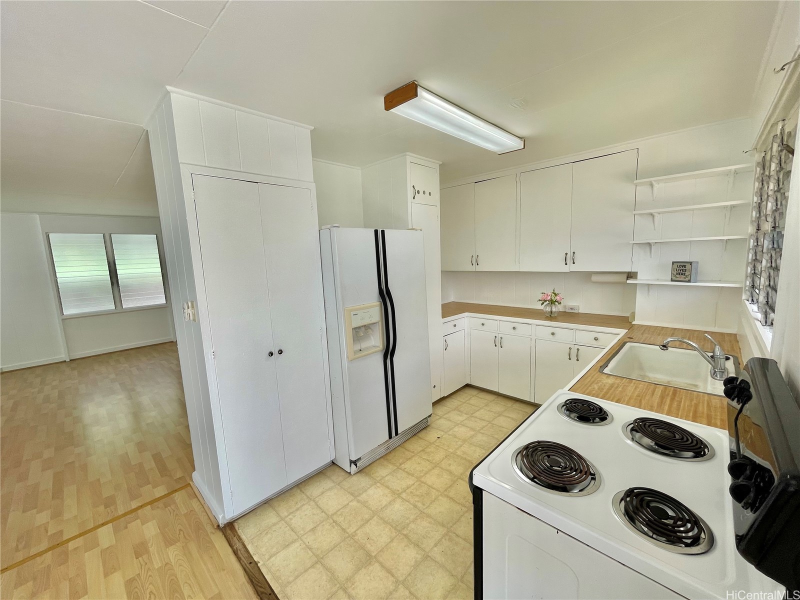 777 Ahuwale Street Property Photo 8