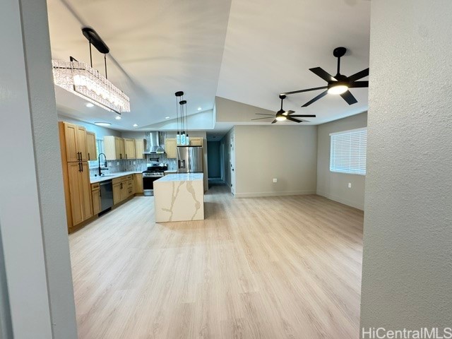 15-2069 31st Avenue Property Photo 6