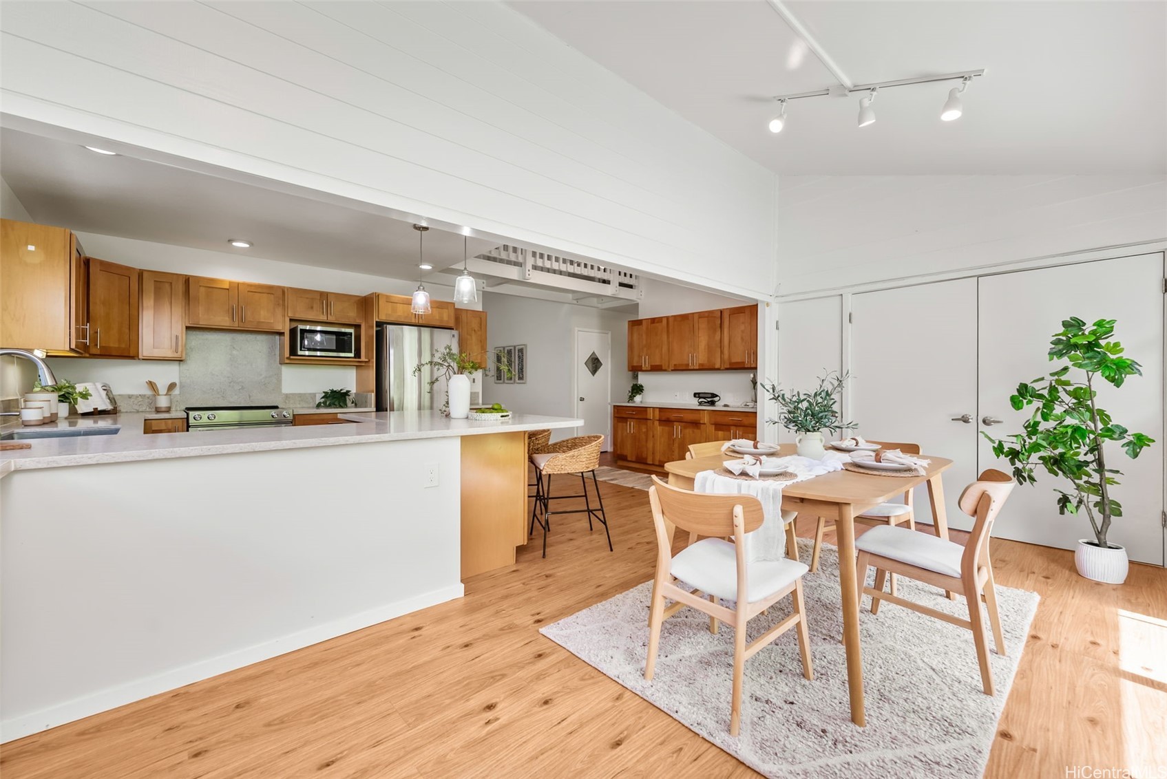 989 Kalapaki Street Property Photo 4