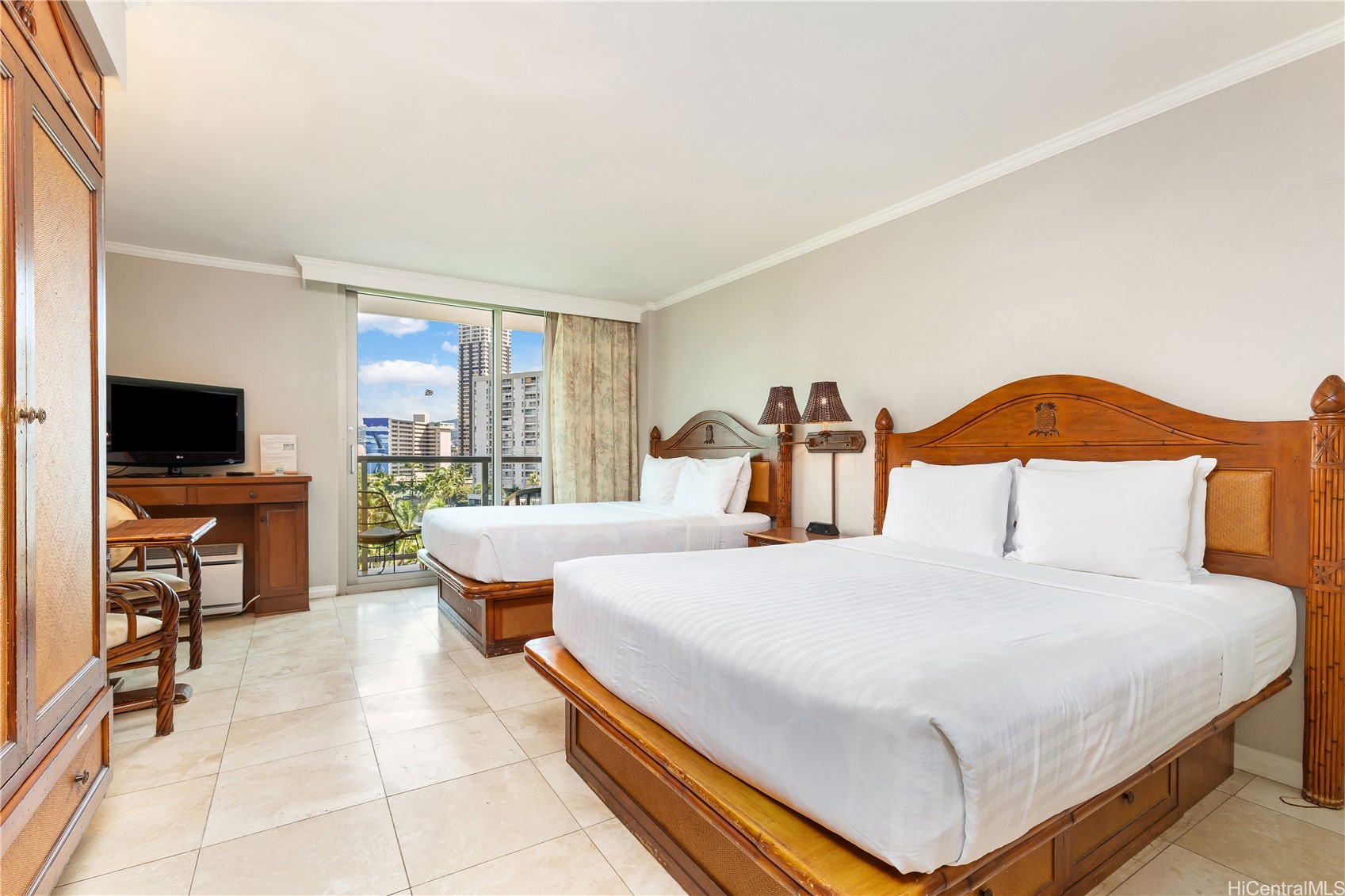 2045 Kalakaua Avenue 604 Property Photo 1