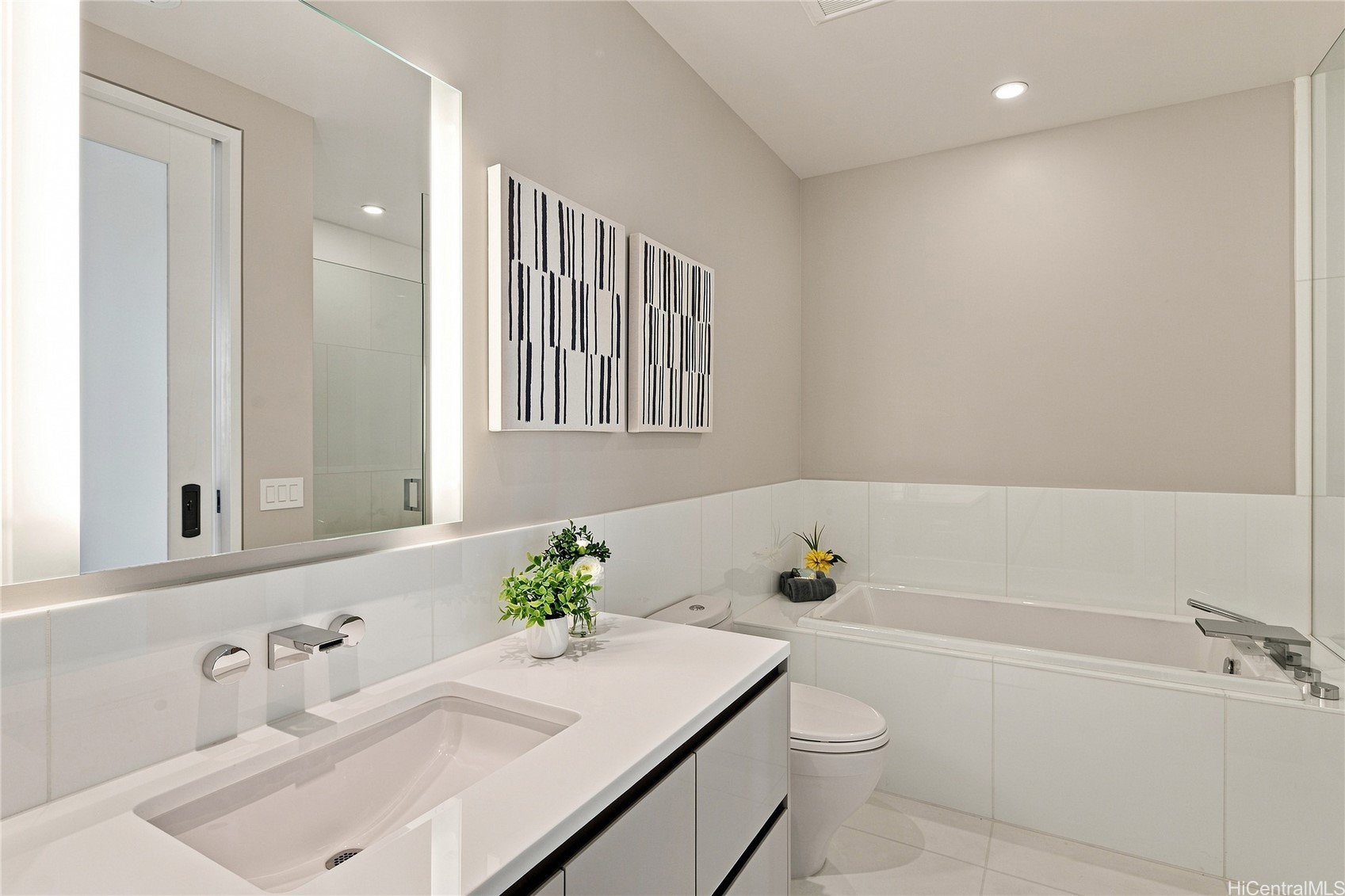 1118 Ala Moana Boulevard 1801 Property Photo 11