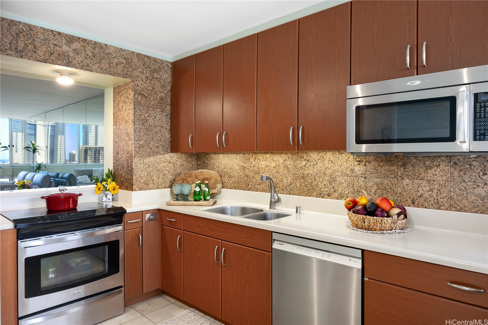 500 University Avenue 2204 Property Photo 8