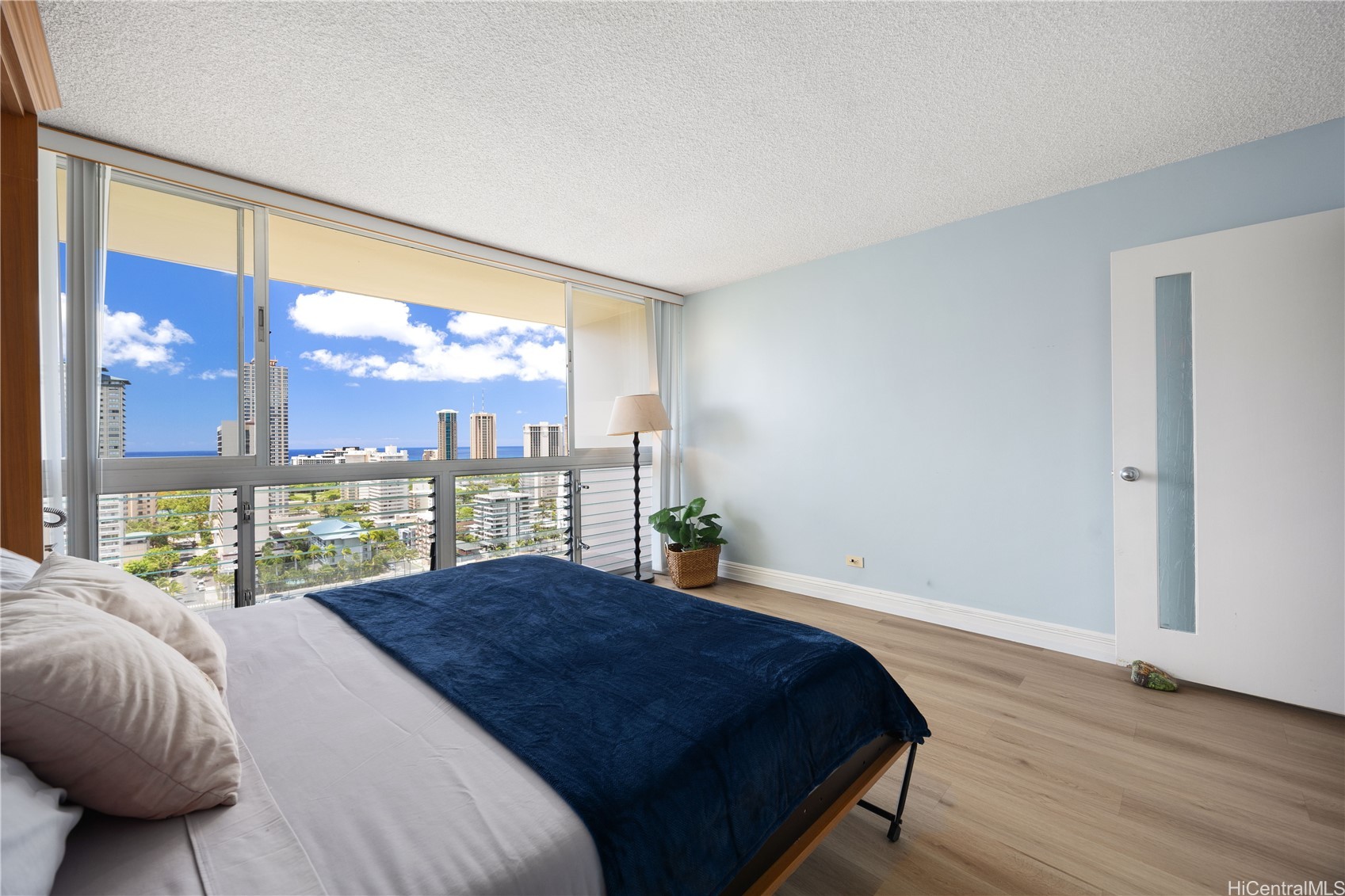500 University Avenue 2204 Property Photo 13