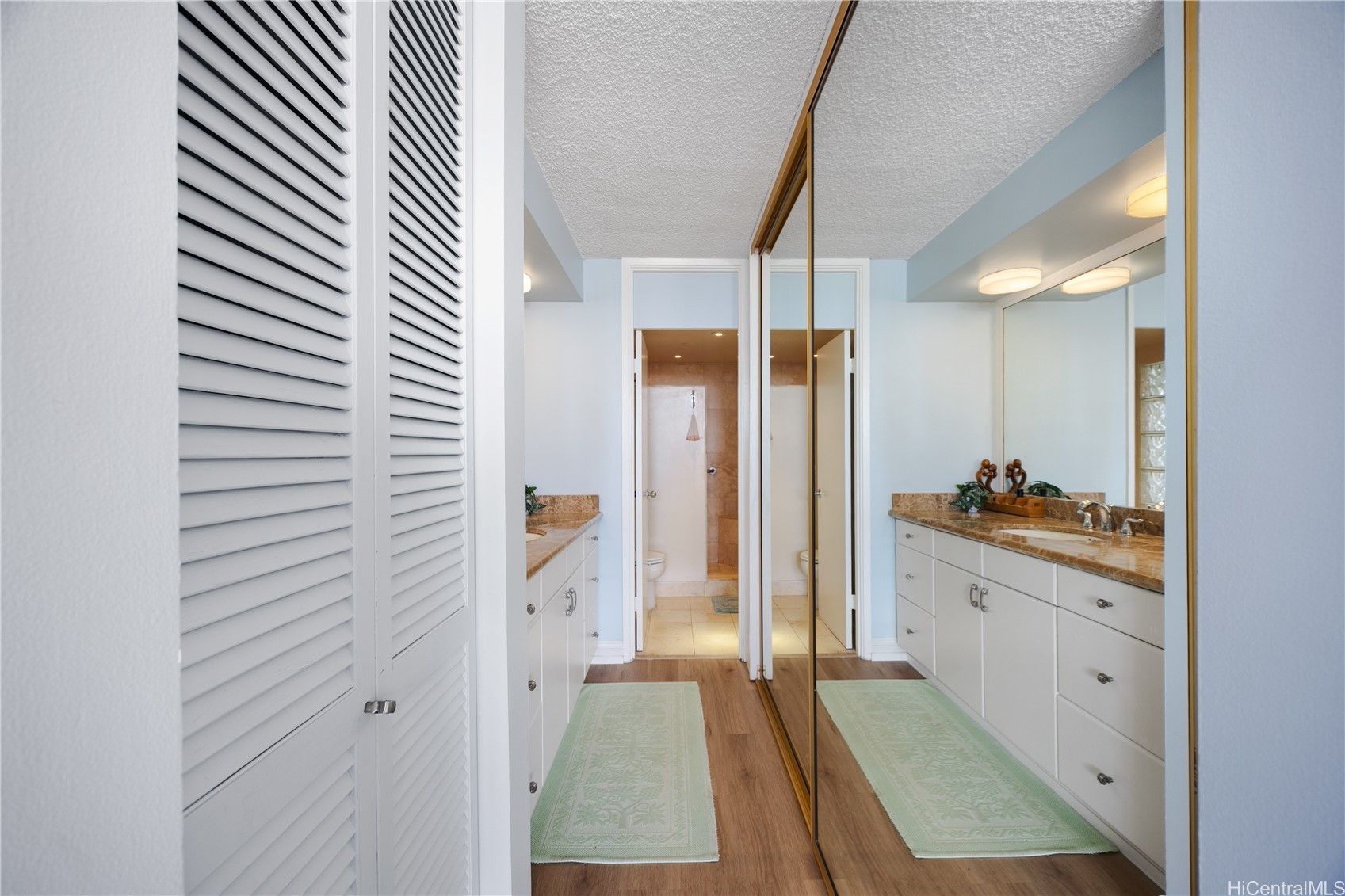 500 University Avenue 2204 Property Photo 19