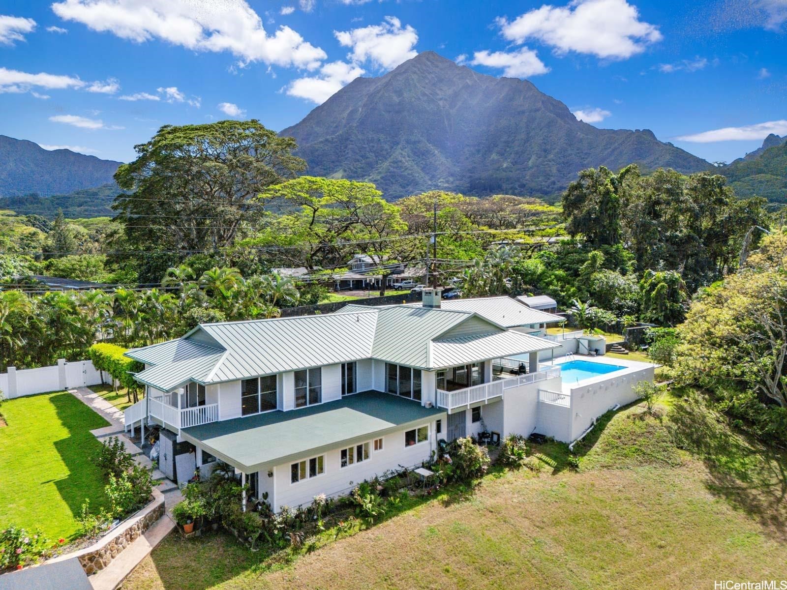 969 Auloa Road Property Photo 2