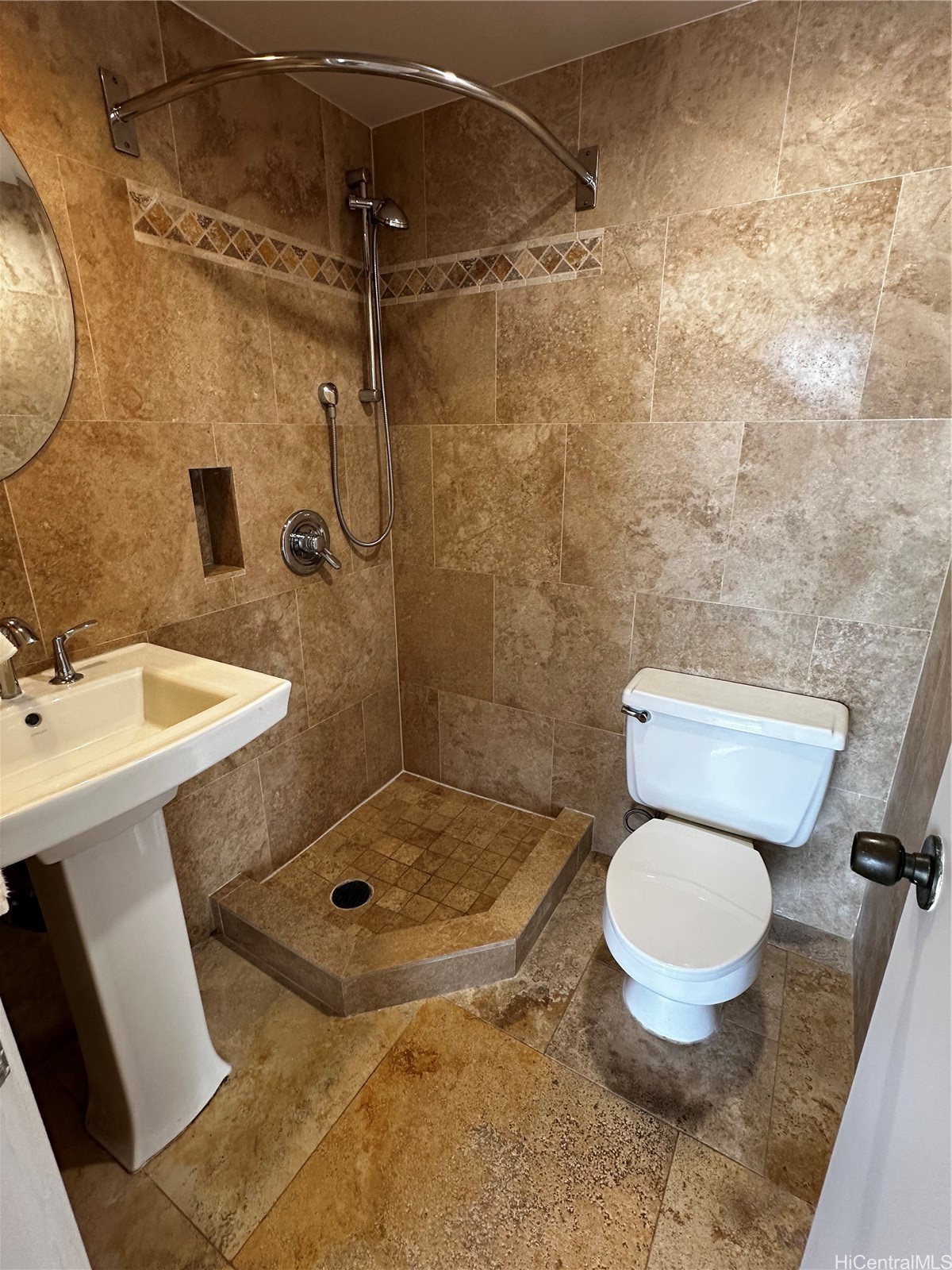 225 Queen Street 19f Property Photo 5