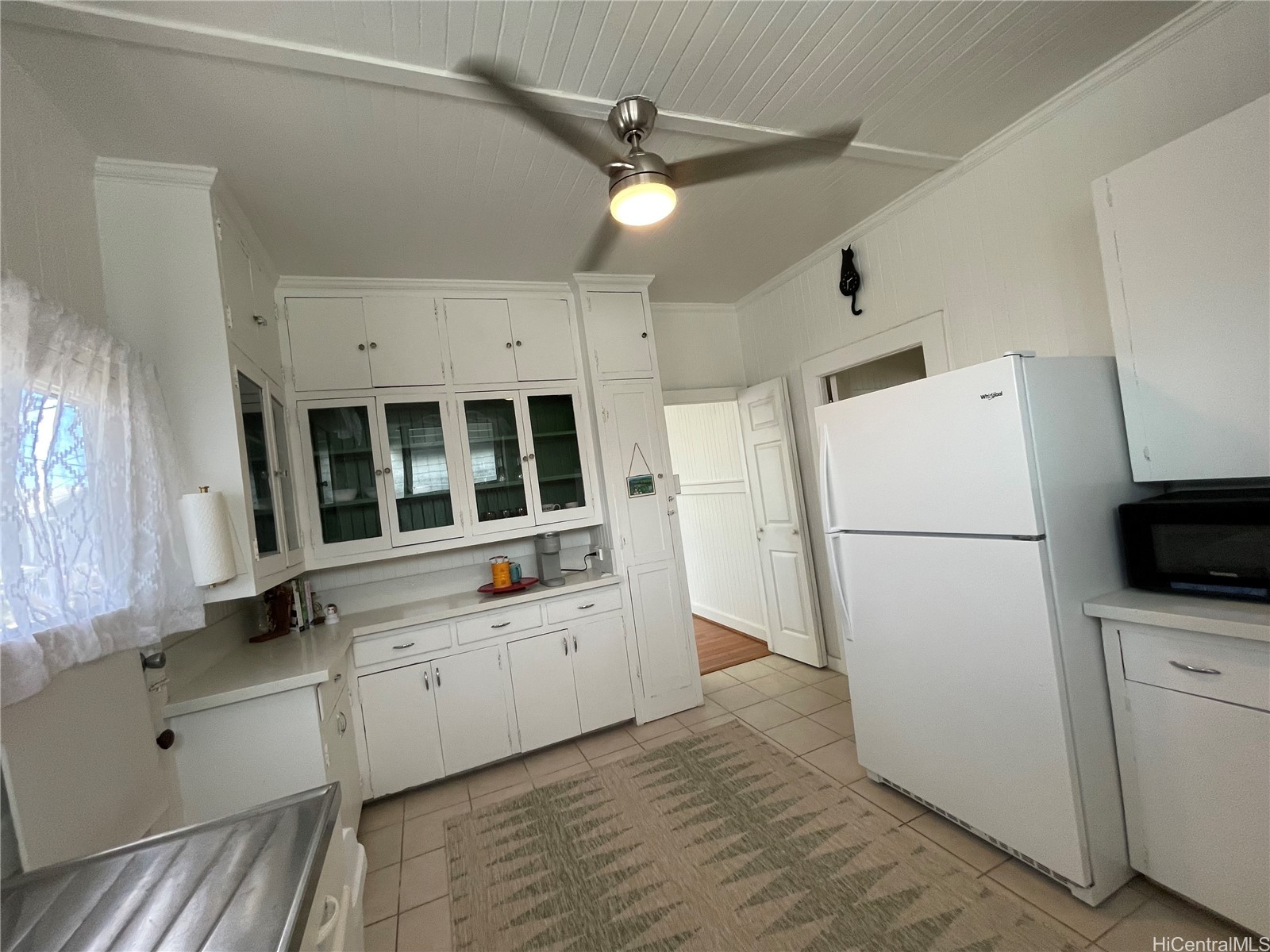 404 Paui Place Property Photo 7