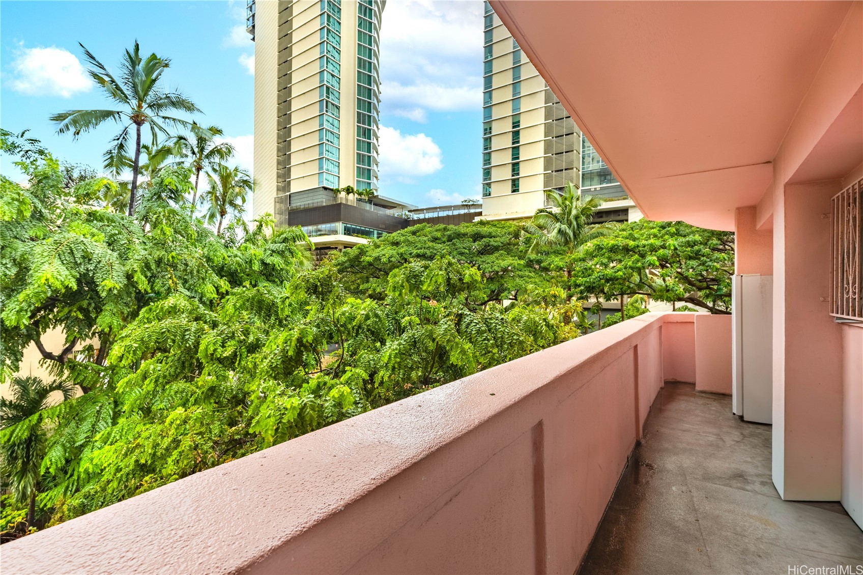 2118 Kuhio Avenue 401 Property Photo 15