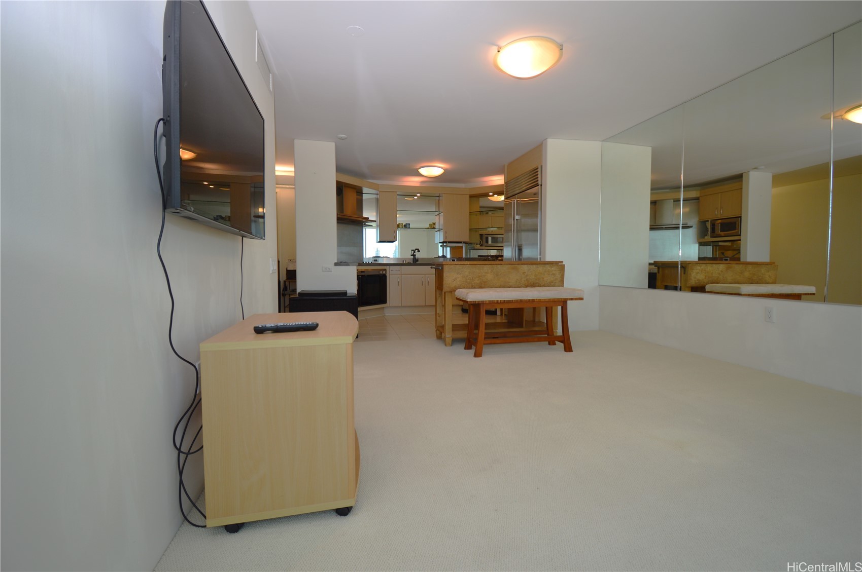 88 Piikoi Street 1605 Property Photo 5