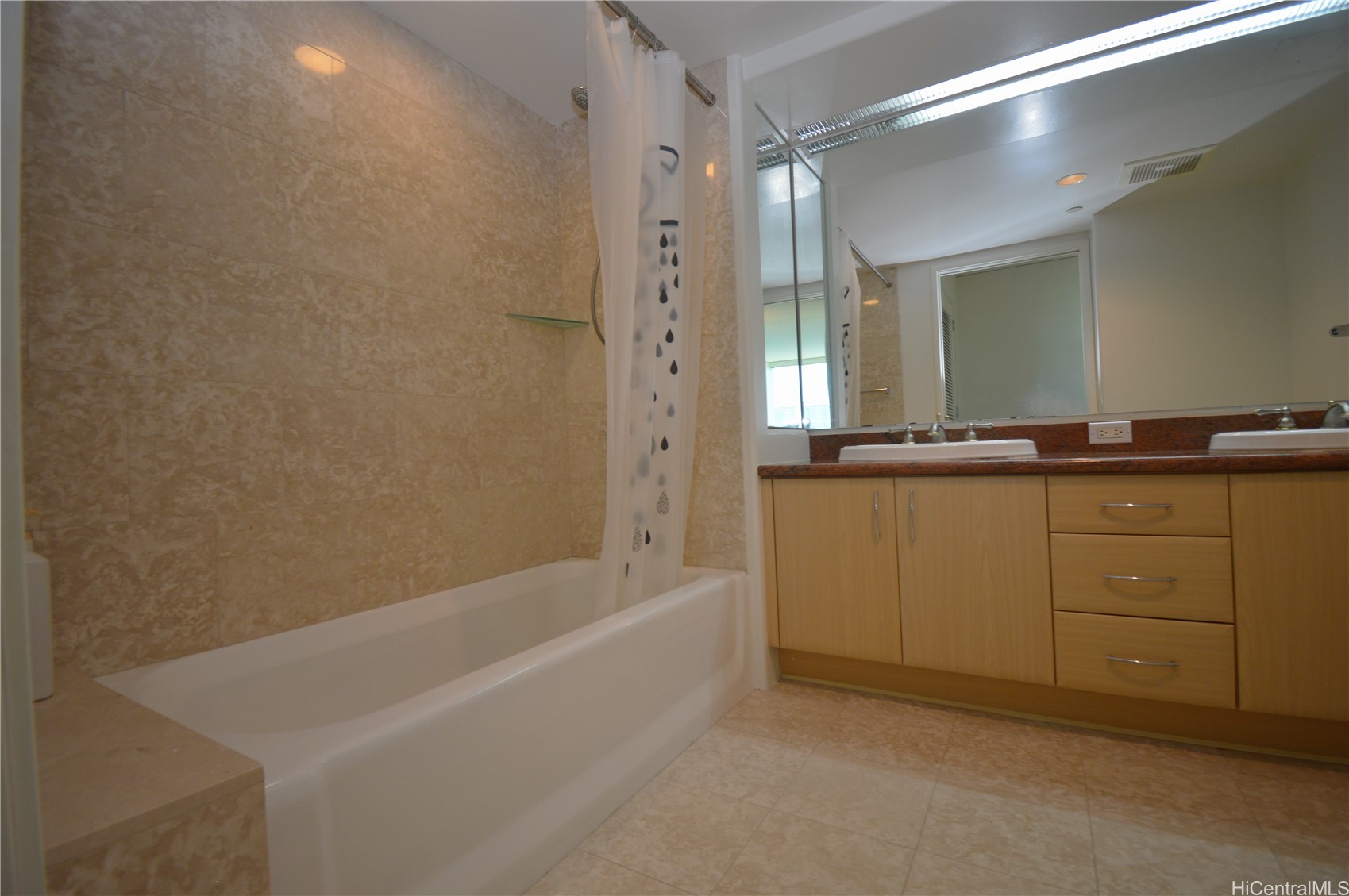 88 Piikoi Street 1605 Property Photo 17