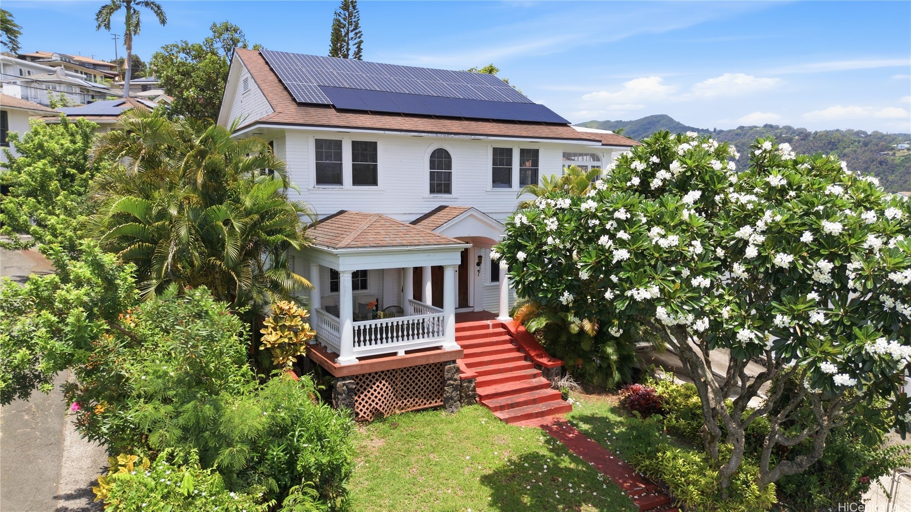 1176 Alewa Drive Property Photo 1