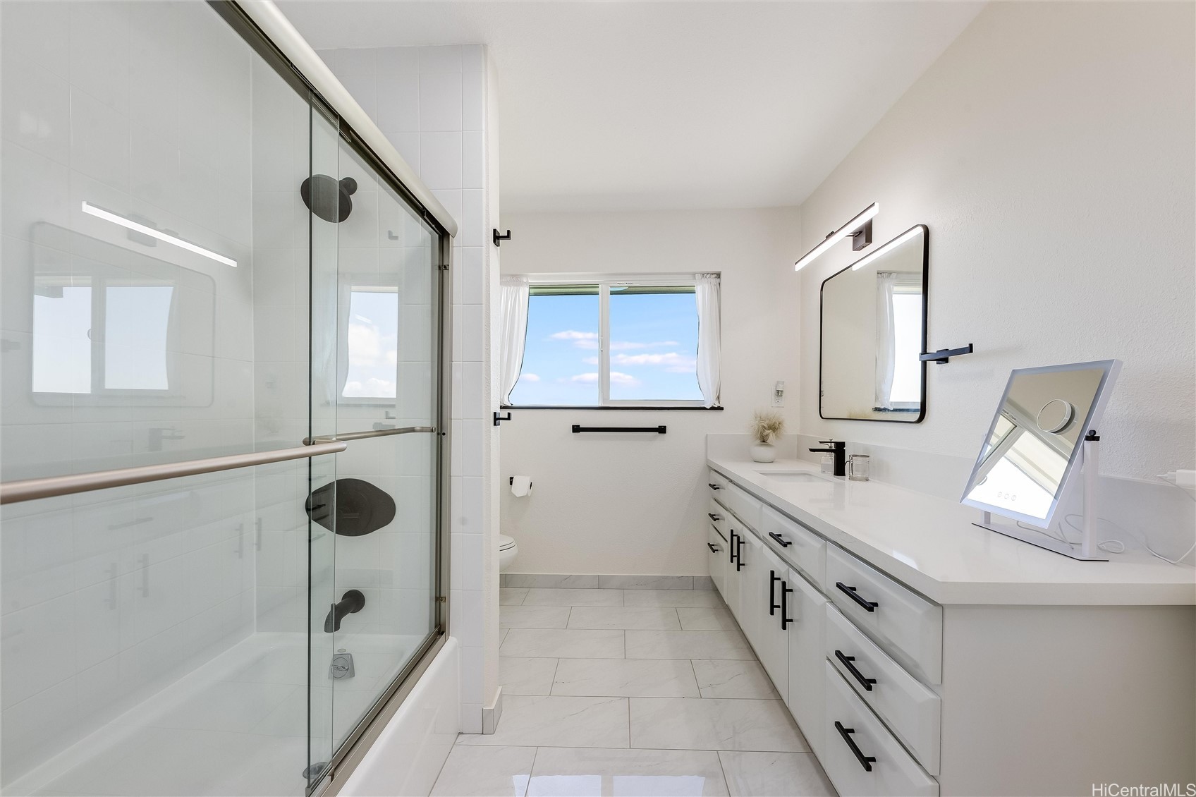 779 Moaniala Street Property Photo 17