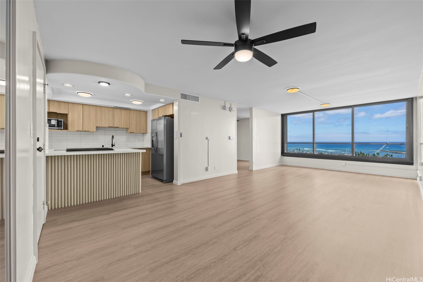 1600 Ala Moana Boulevard 1708 Property Photo 6