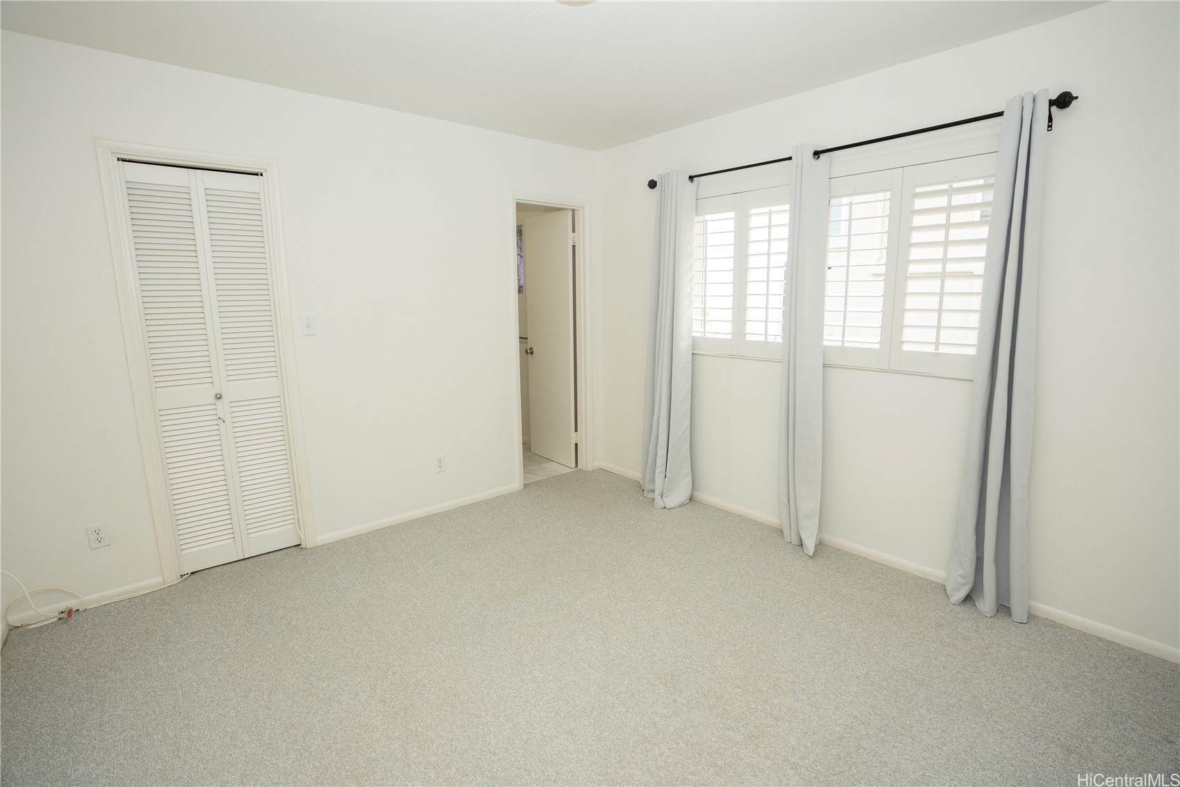 1071 Hoa Street Property Photo 5