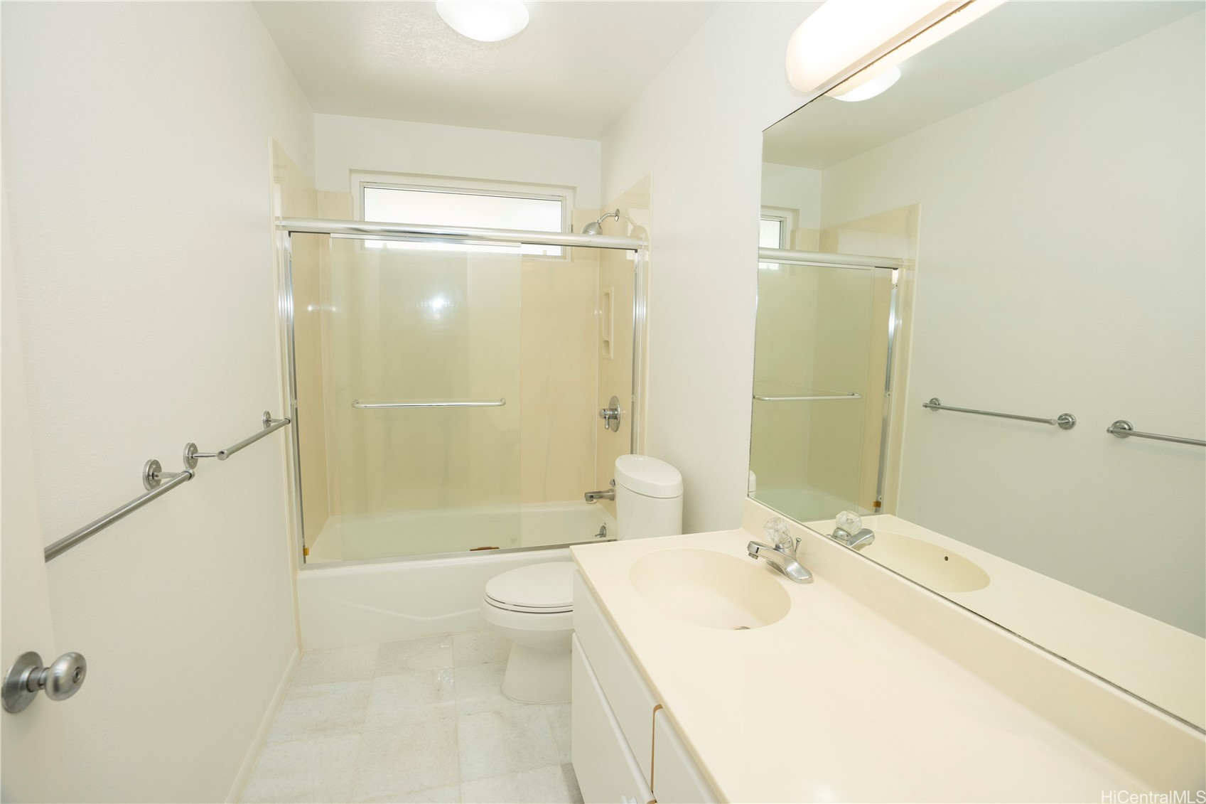 1071 Hoa Street Property Photo 15