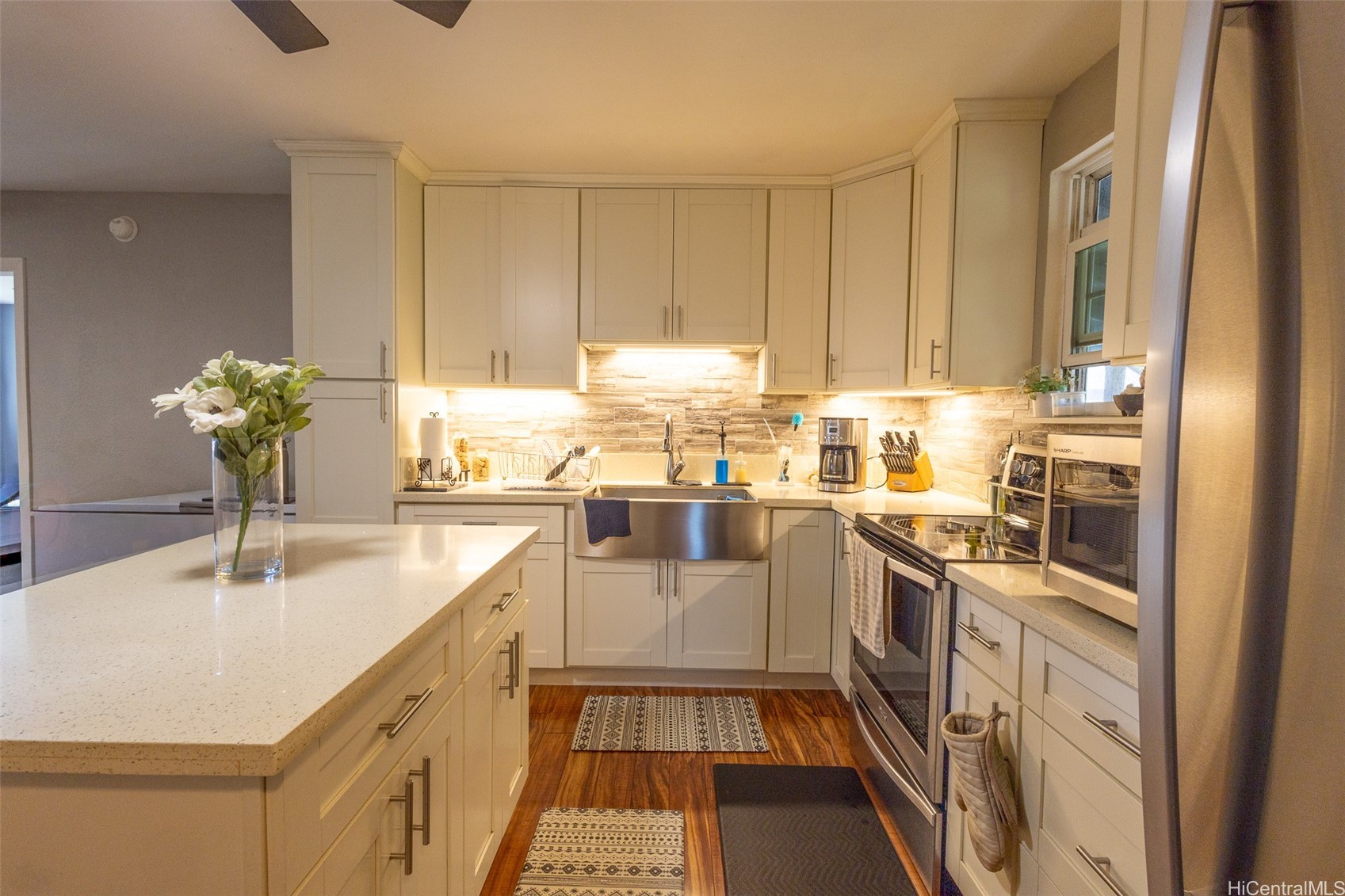 202616743 Property Photo 5