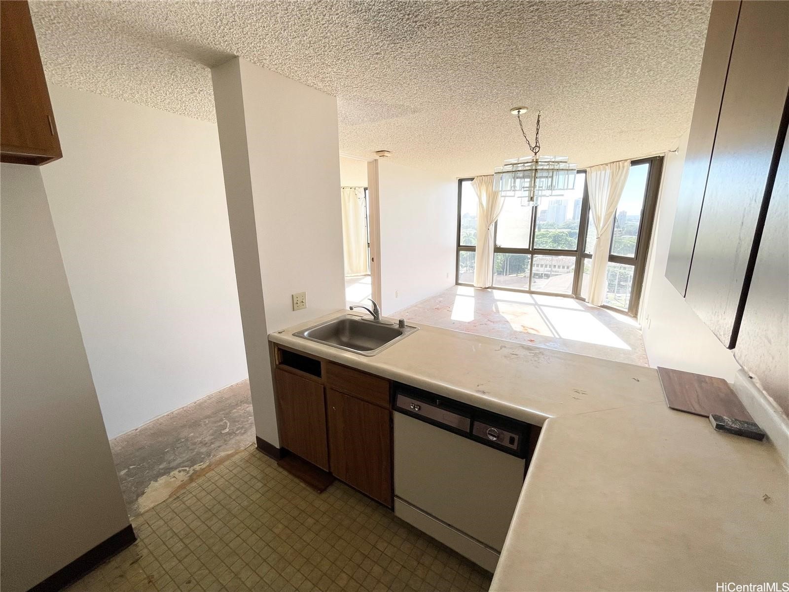 2040 Nuuanu Avenue 805 Property Photo 6