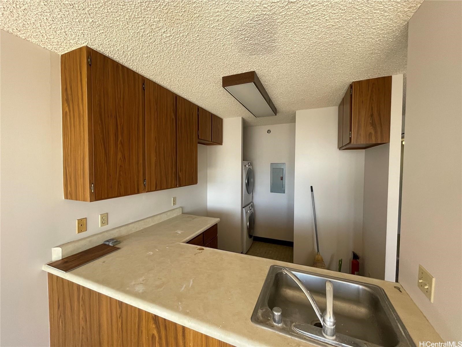 2040 Nuuanu Avenue 805 Property Photo 7