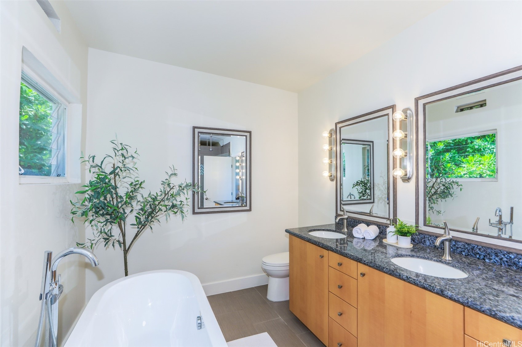 3200 Diamond Head Road Property Photo 13