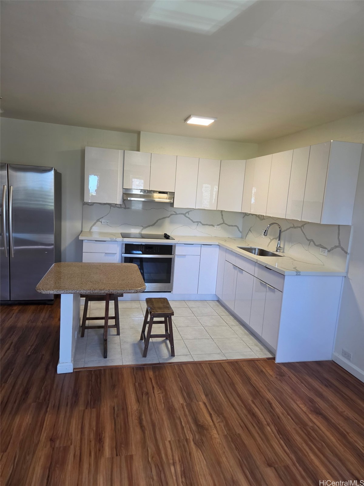 509 University Avenue 703 Property Photo 1