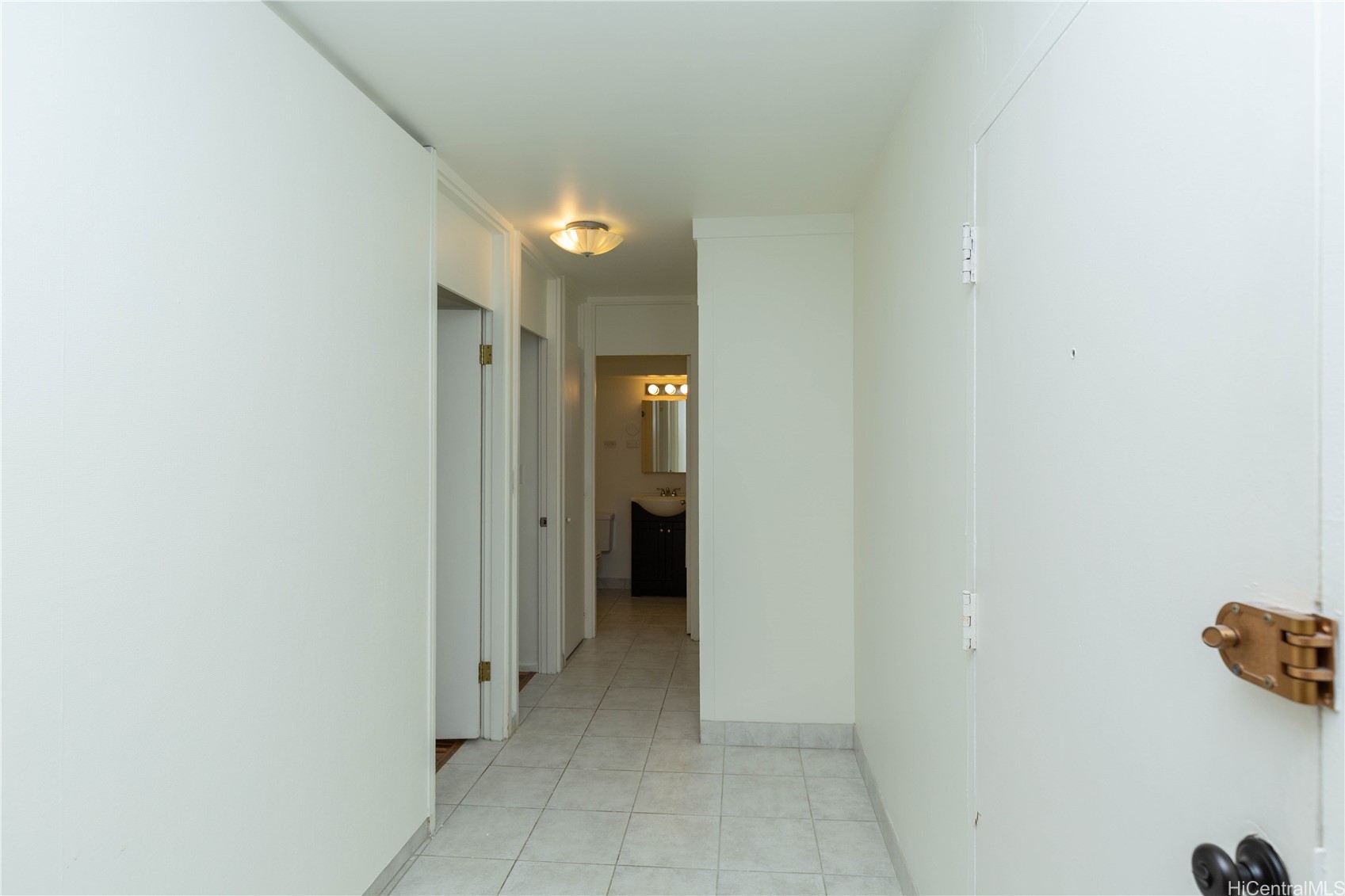 509 University Avenue 703 Property Photo 8