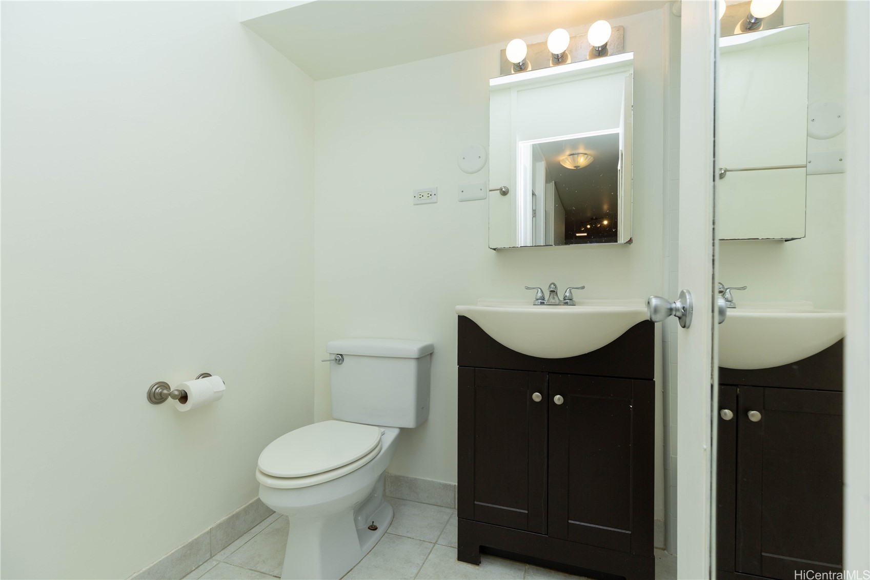 509 University Avenue 703 Property Photo 9