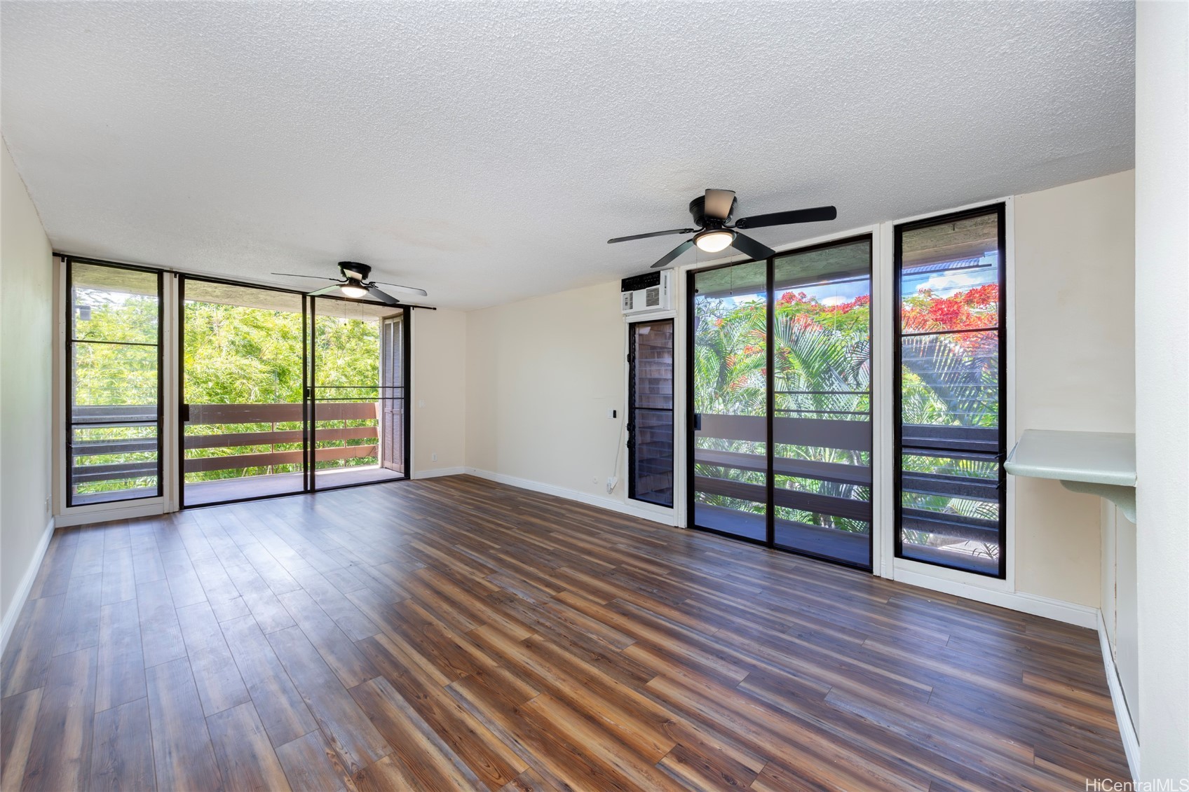 1015 Aoloa Place 313 Property Photo 6